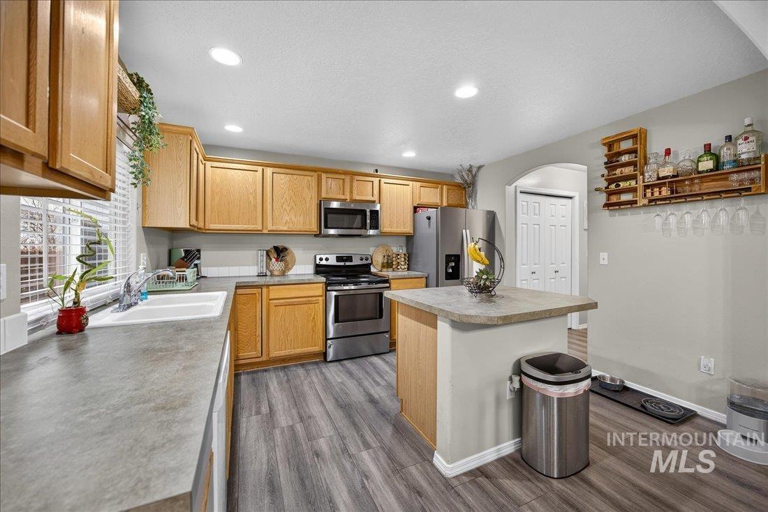 5106 Lathrop Pl, Caldwell, Idaho 83605, 4 Bedrooms, 2.5 Bathrooms, Residential For Sale, Price $390,000,MLS 98972543