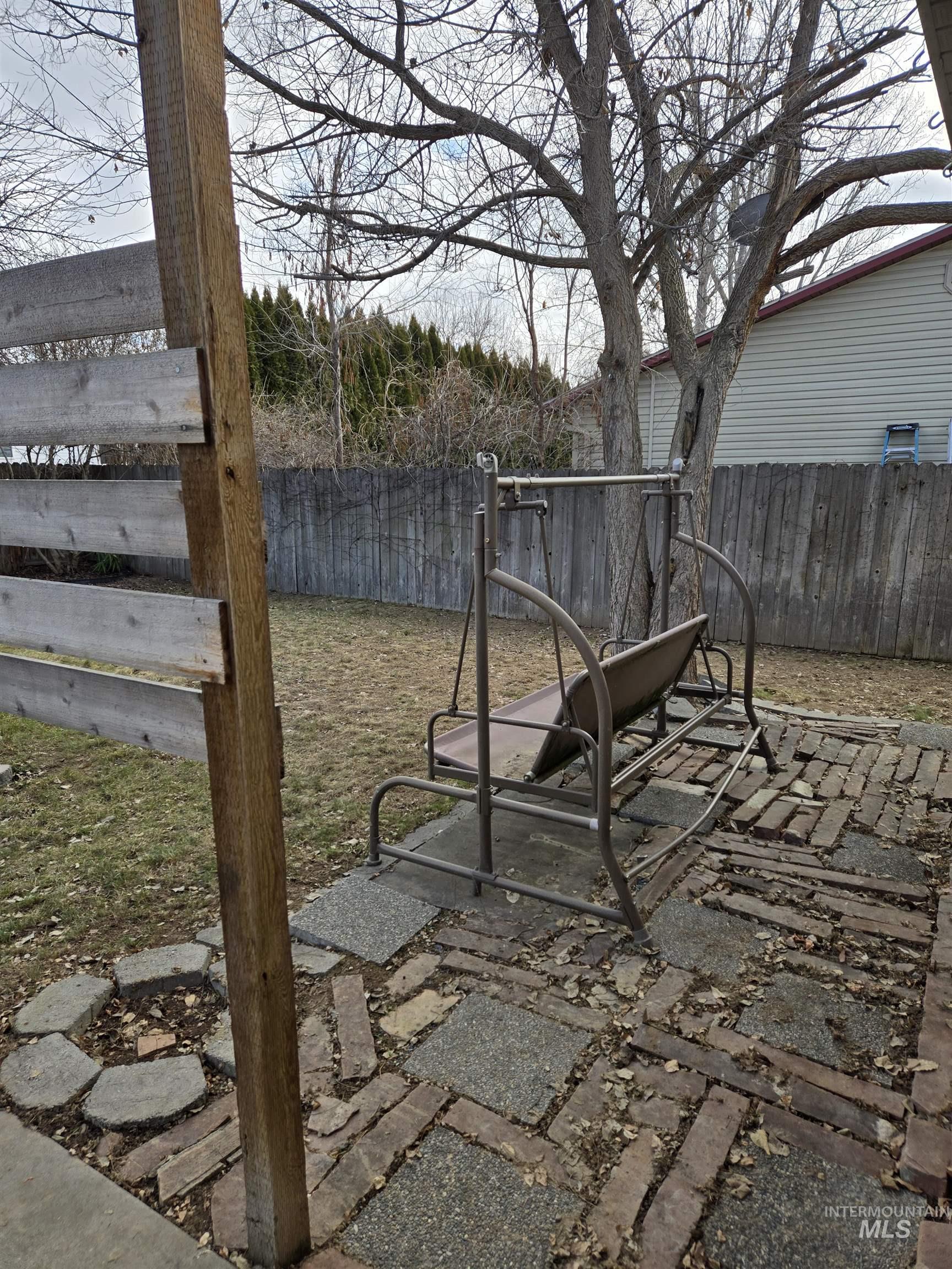 306 Quail Cove. Cr, Fruitland, Idaho 83619, 3 Bedrooms, 2 Bathrooms, Residential For Sale, Price $305,000,MLS 98972544