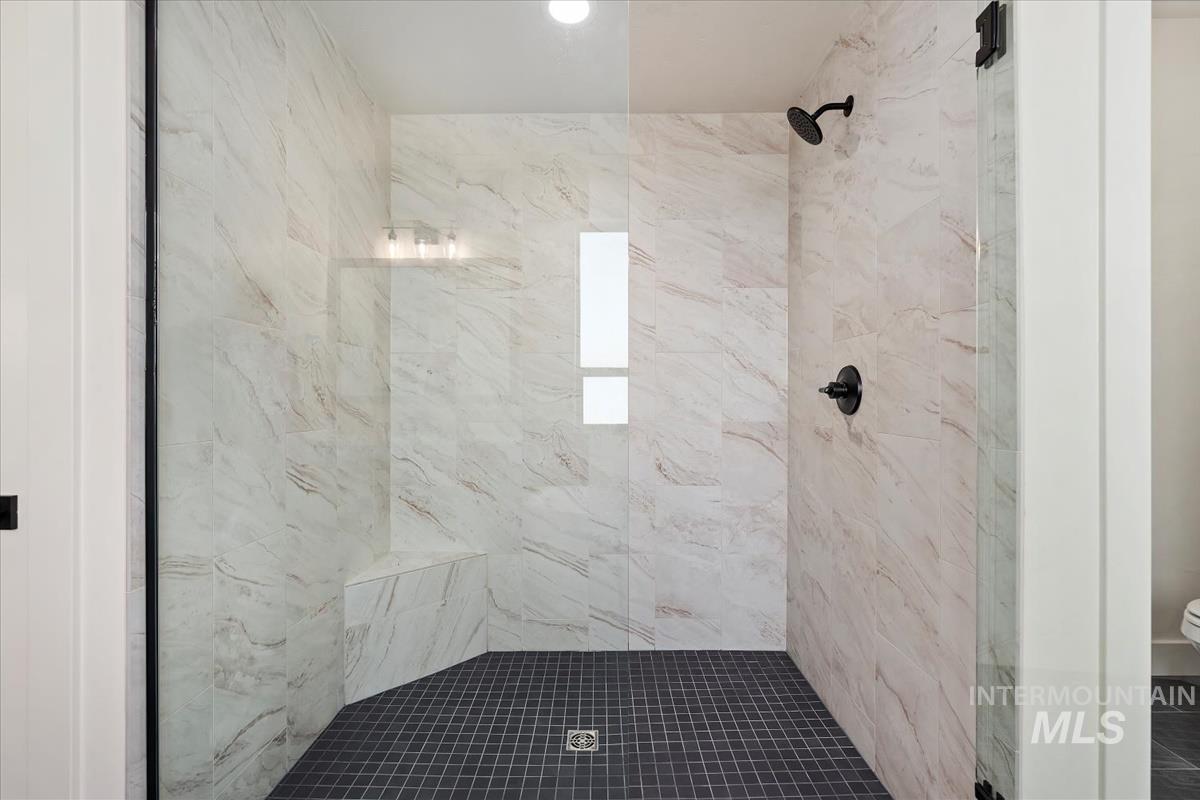 9332 W Gladiola Ln, Star, Idaho 83669, 6 Bedrooms, 4.5 Bathrooms, Residential For Sale, Price $899,900,MLS 98972546