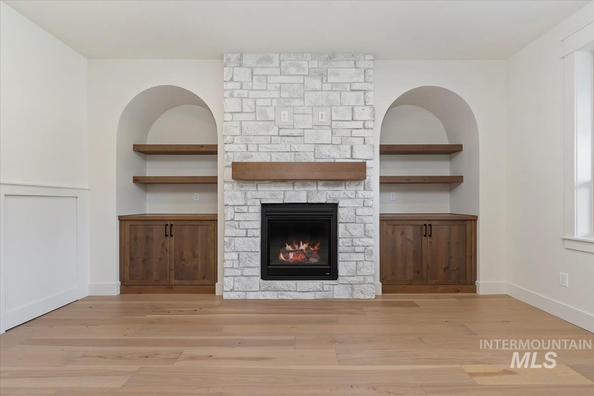 9332 W Gladiola Ln, Star, Idaho 83669, 6 Bedrooms, 4.5 Bathrooms, Residential For Sale, Price $899,900,MLS 98972546