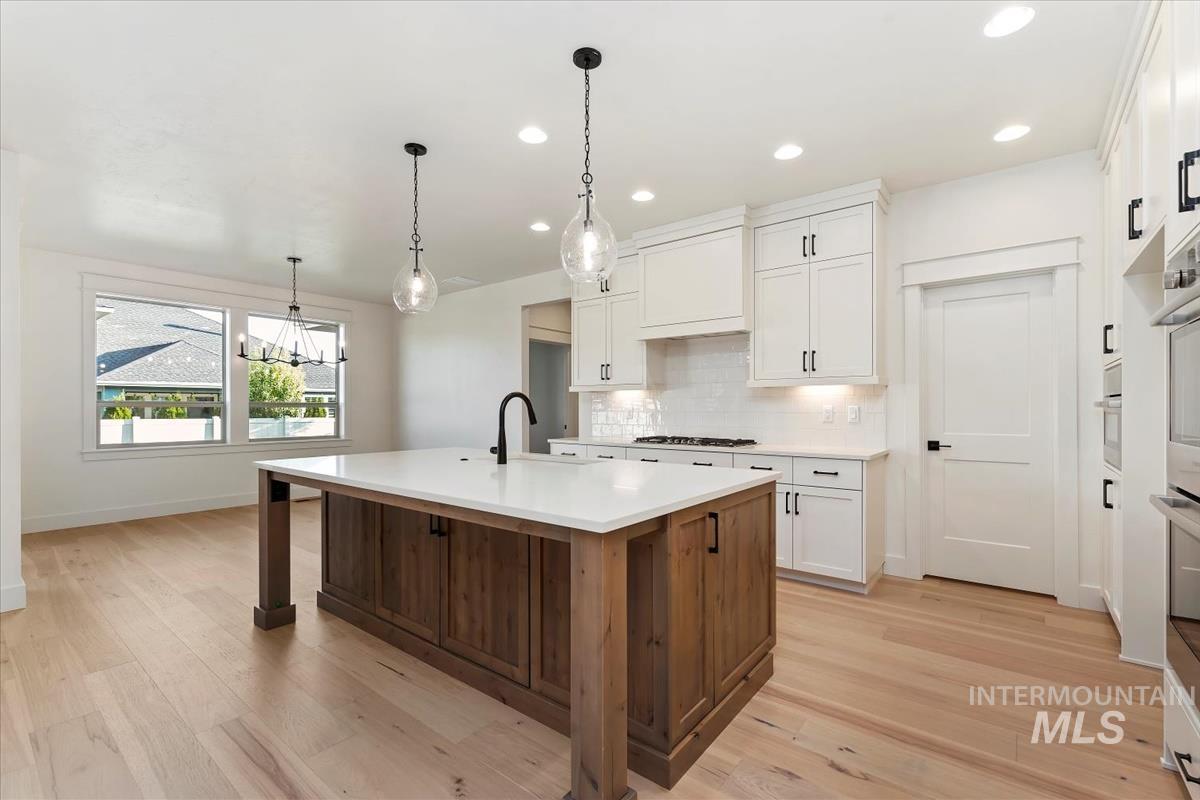 9332 W Gladiola Ln, Star, Idaho 83669, 6 Bedrooms, 4.5 Bathrooms, Residential For Sale, Price $899,900,MLS 98972546