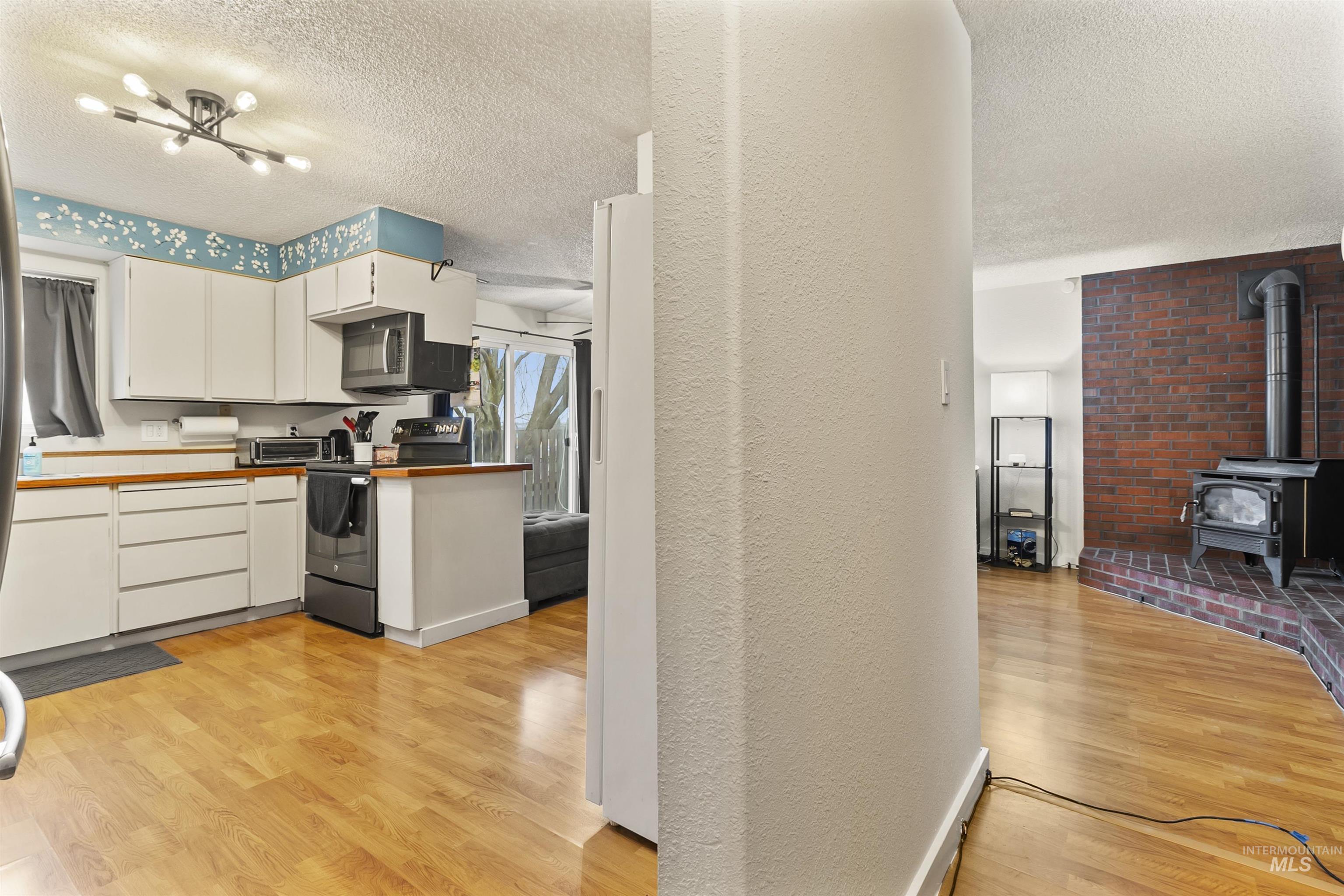 649/651 N Hayes Street, Moscow, Idaho 83843, 3 Bedrooms, 1 Bathroom, Residential Income For Sale, Price $418,900,MLS 98972548