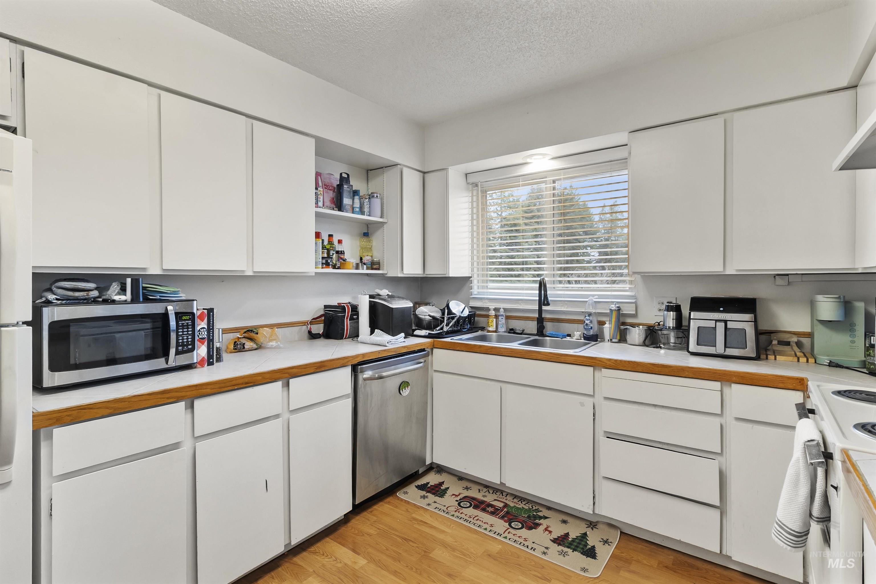 649/651 N Hayes Street, Moscow, Idaho 83843, 3 Bedrooms, 1 Bathroom, Residential Income For Sale, Price $418,900,MLS 98972548