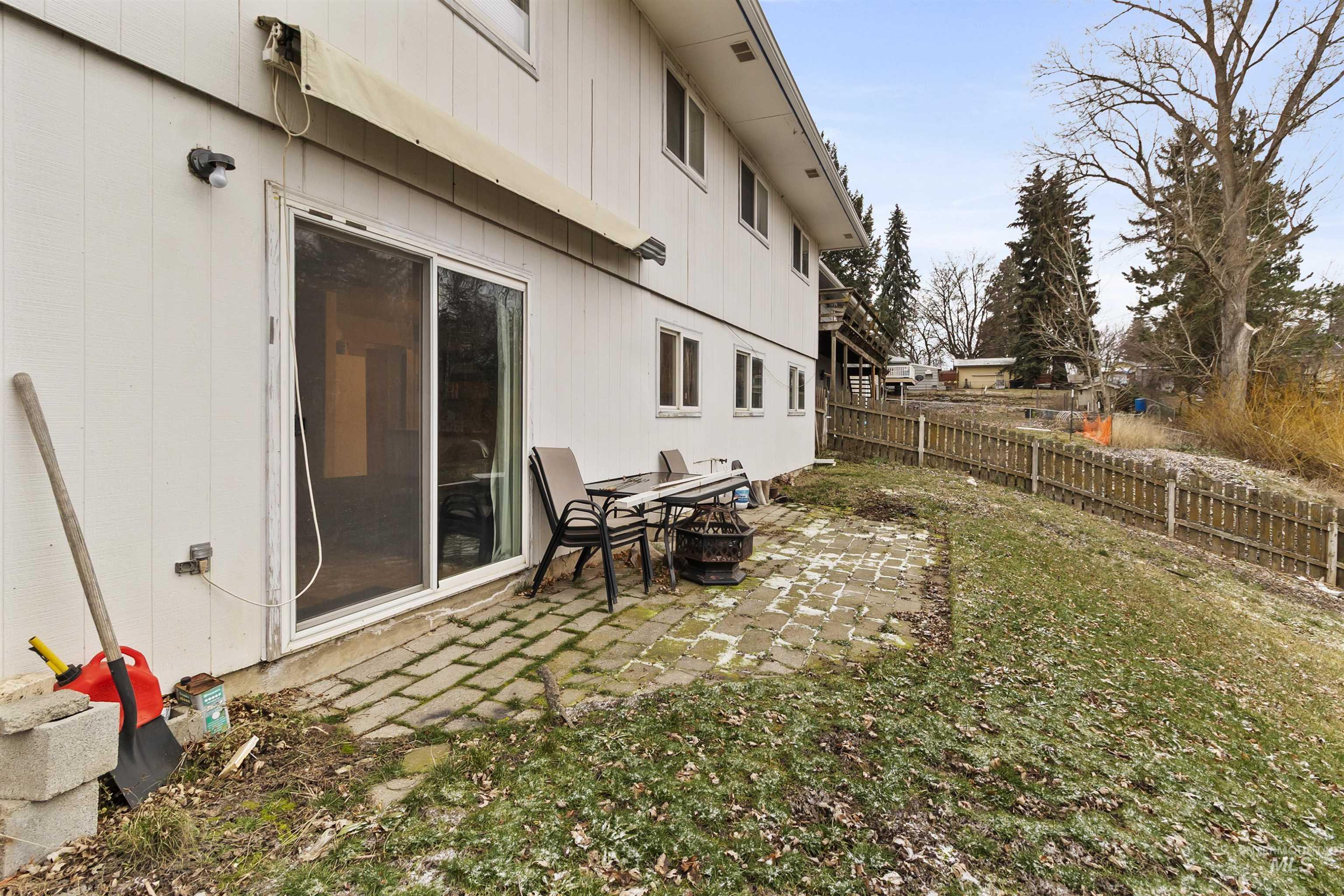 649/651 N Hayes Street, Moscow, Idaho 83843, 3 Bedrooms, 1 Bathroom, Residential Income For Sale, Price $418,900,MLS 98972548