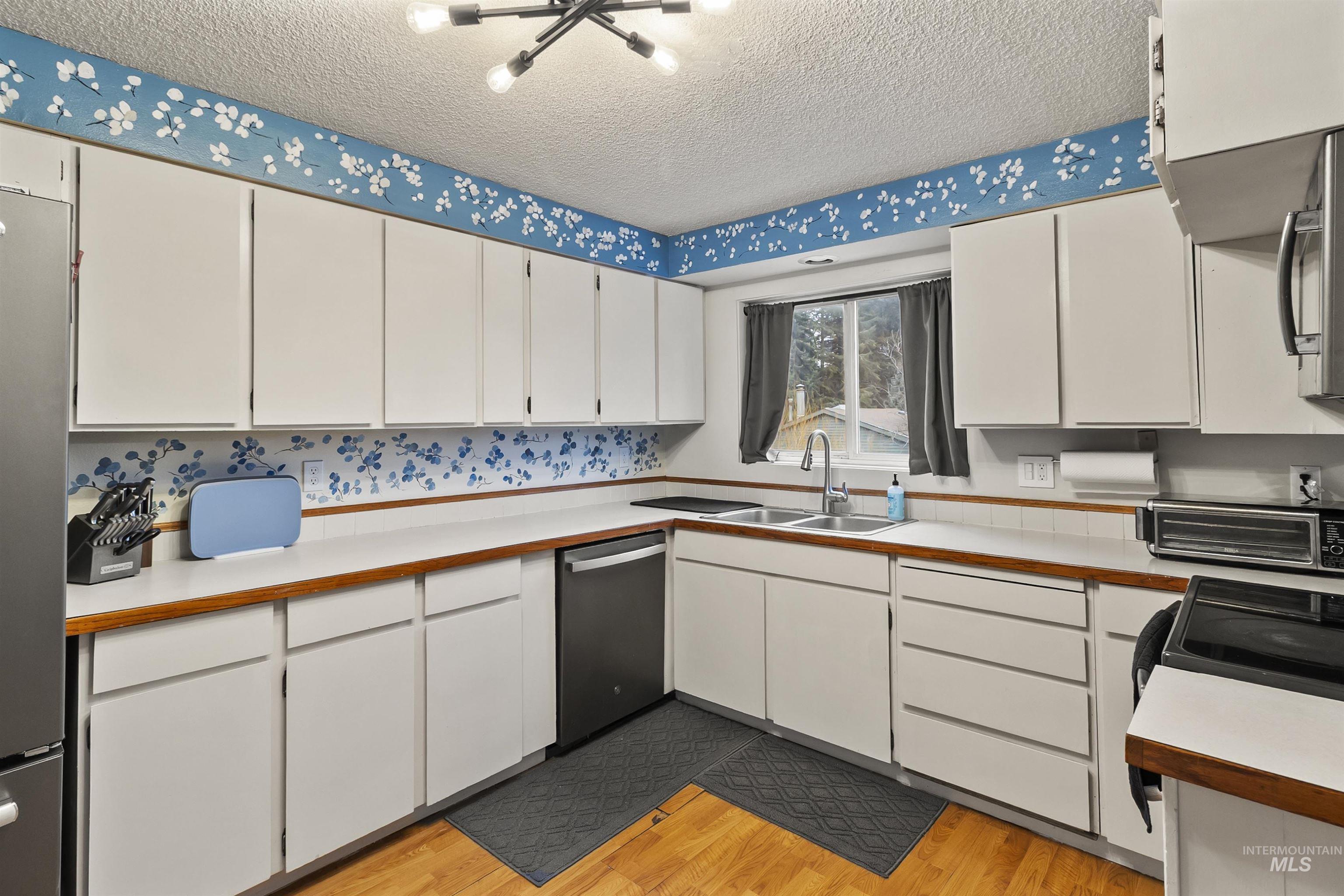 649/651 N Hayes Street, Moscow, Idaho 83843, 3 Bedrooms, 1 Bathroom, Residential Income For Sale, Price $418,900,MLS 98972548