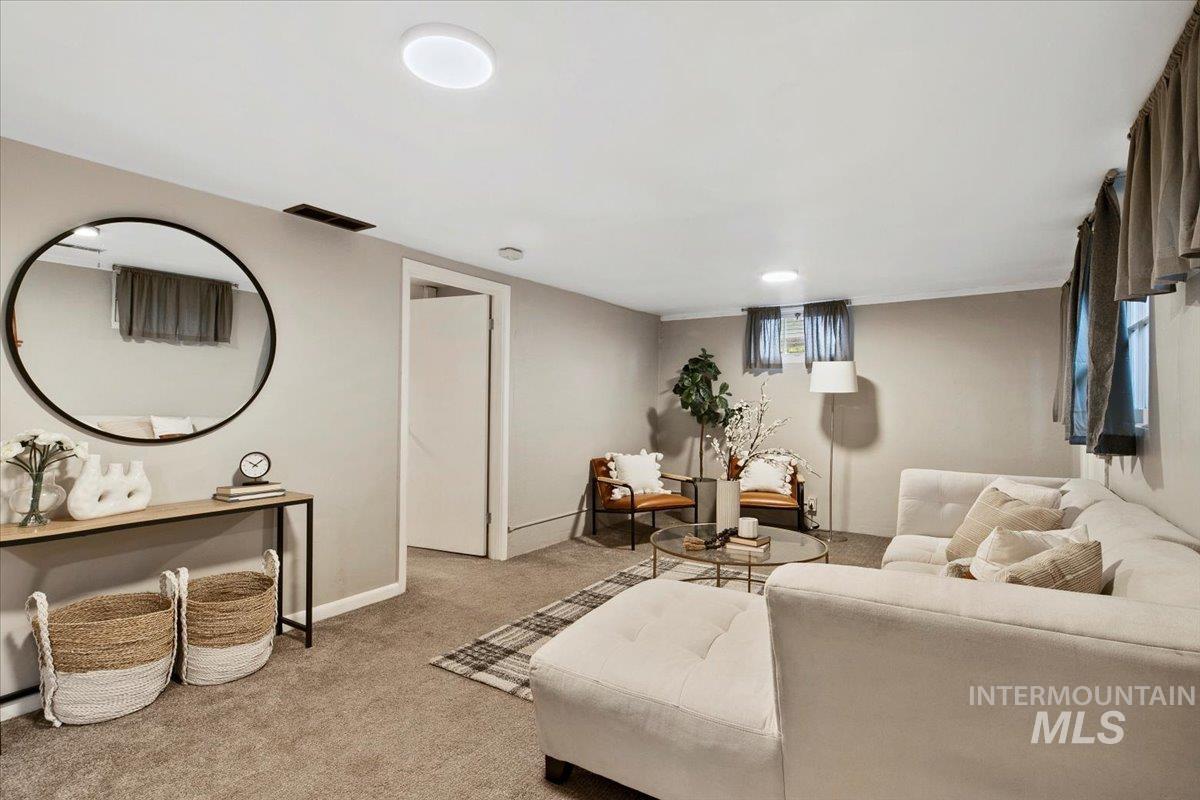 2510 W Heron St., Boise, Idaho 83702, 3 Bedrooms, 2 Bathrooms, Residential For Sale, Price $698,000,MLS 98972550