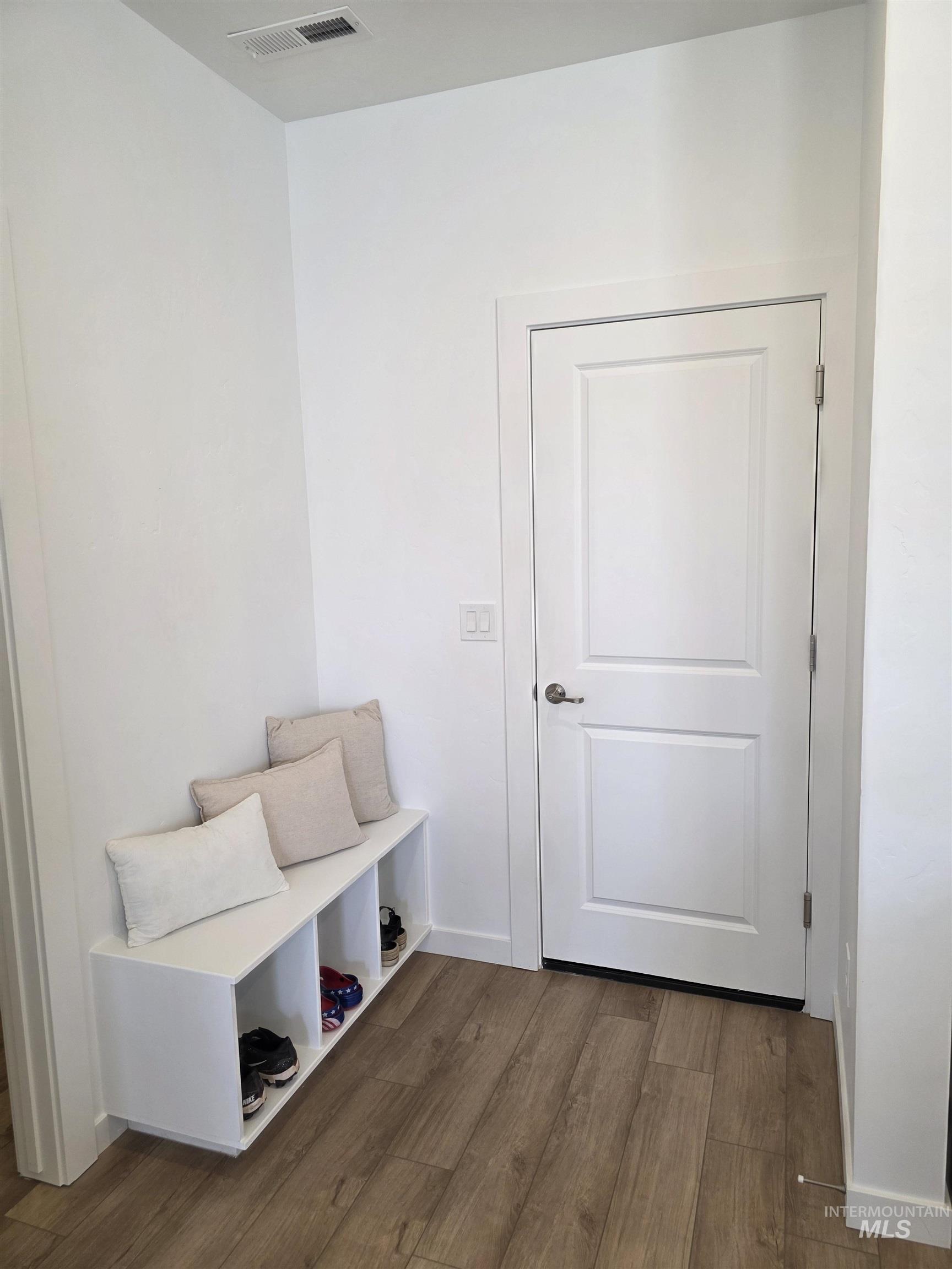 168 N Stratus Way, Eagle, Idaho 83616-1128, 4 Bedrooms, 2.5 Bathrooms, Residential For Sale, Price $426,900,MLS 98972552