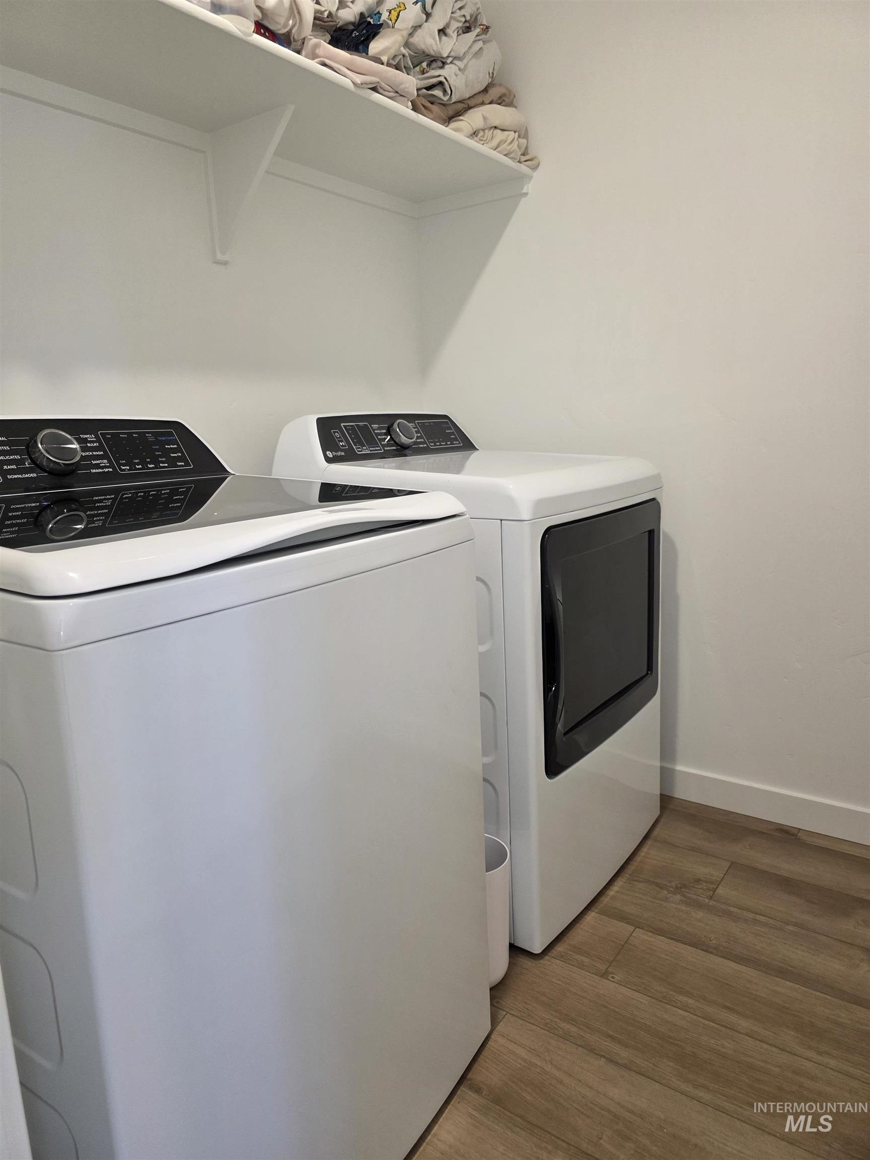 168 N Stratus Way, Eagle, Idaho 83616-1128, 4 Bedrooms, 2.5 Bathrooms, Residential For Sale, Price $426,900,MLS 98972552