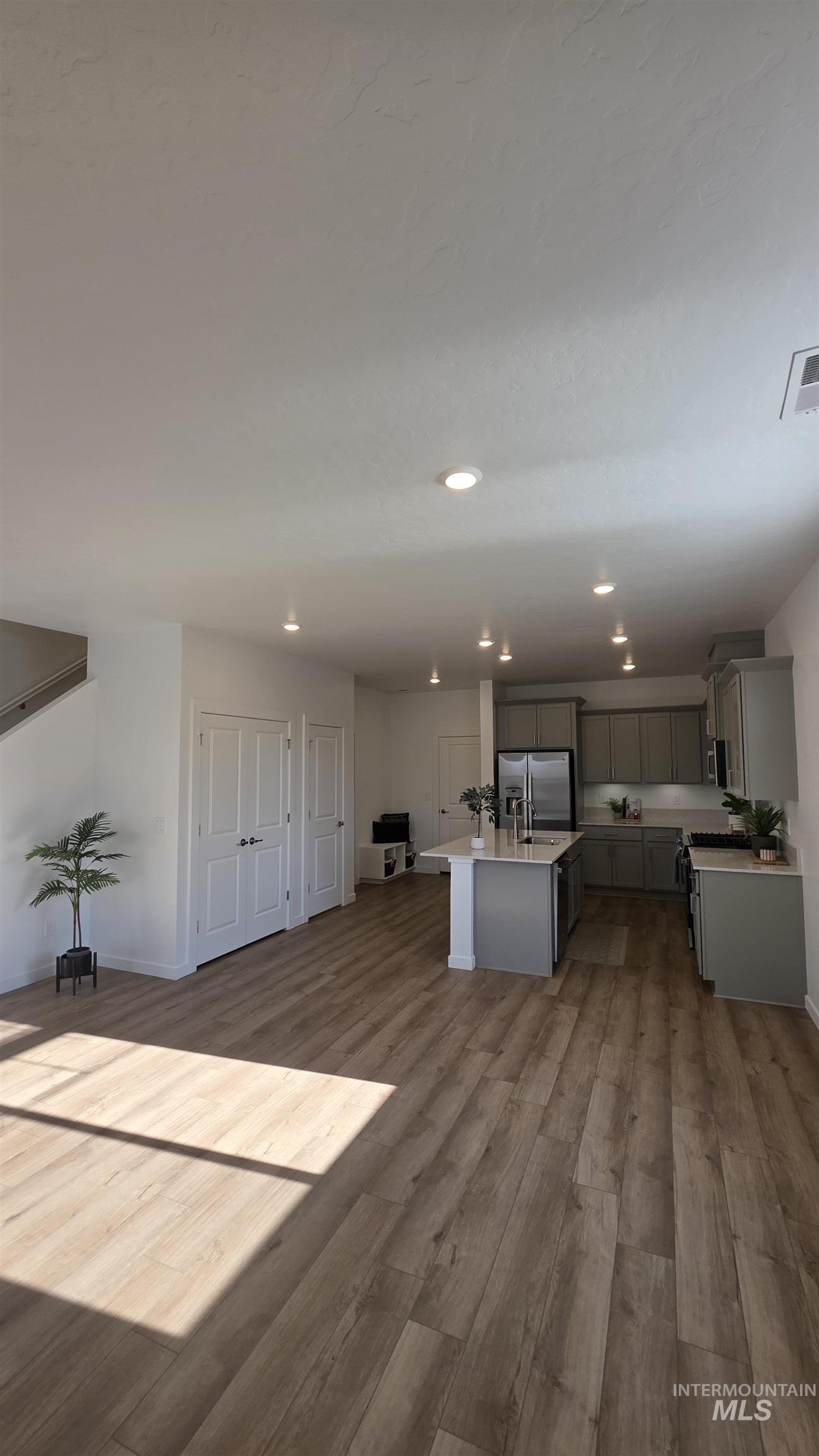 168 N Stratus Way, Eagle, Idaho 83616-1128, 4 Bedrooms, 2.5 Bathrooms, Residential For Sale, Price $426,900,MLS 98972552