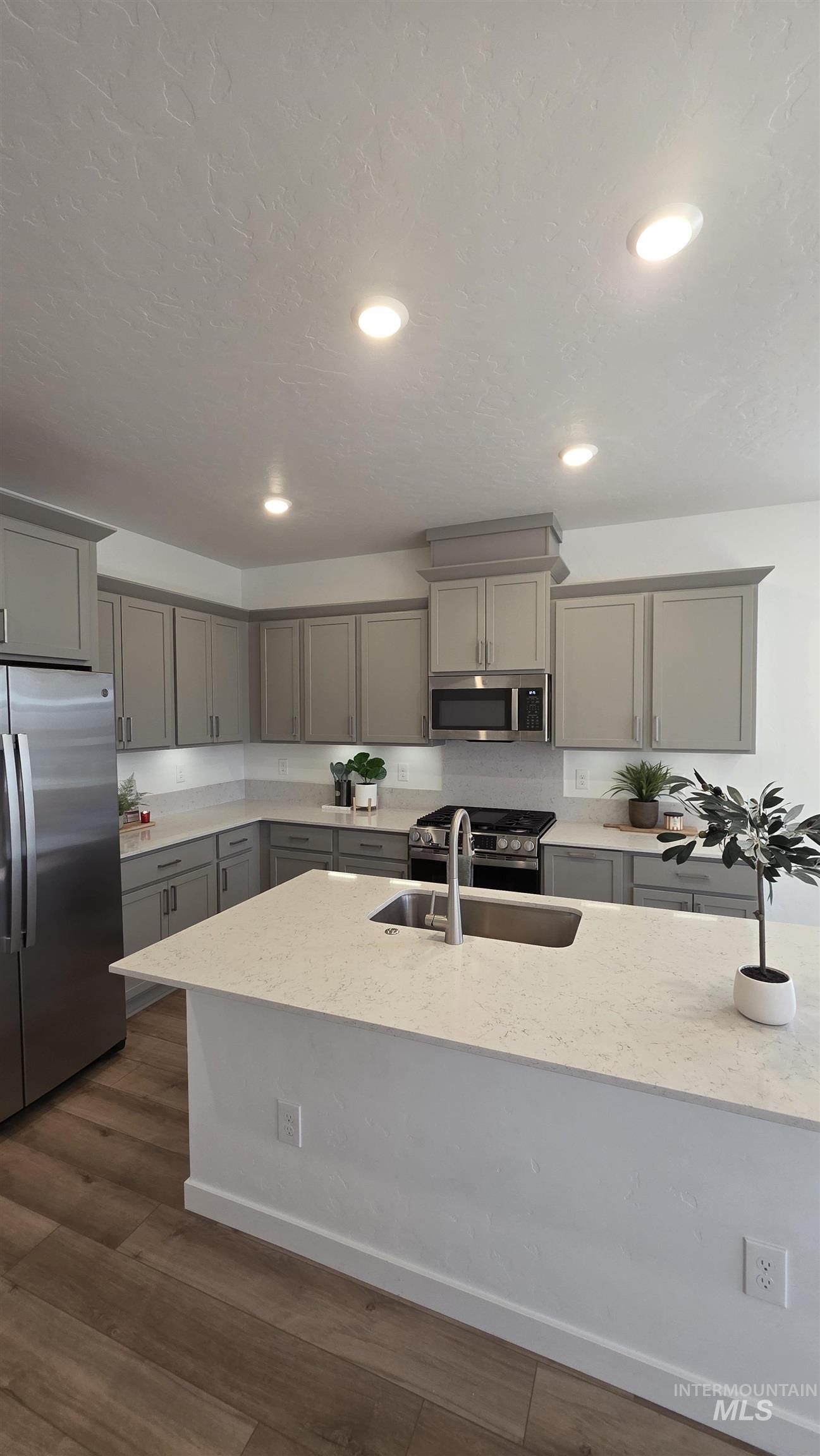 168 N Stratus Way, Eagle, Idaho 83616-1128, 4 Bedrooms, 2.5 Bathrooms, Residential For Sale, Price $426,900,MLS 98972552