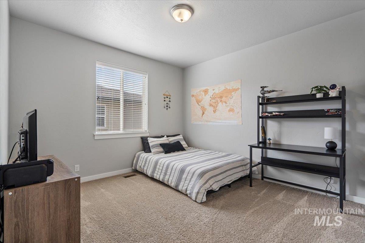 20689 N Glenisla Avenue, Eagle, Idaho 83714, 3 Bedrooms, 2 Bathrooms, Residential For Sale, Price $515,000,MLS 98972554