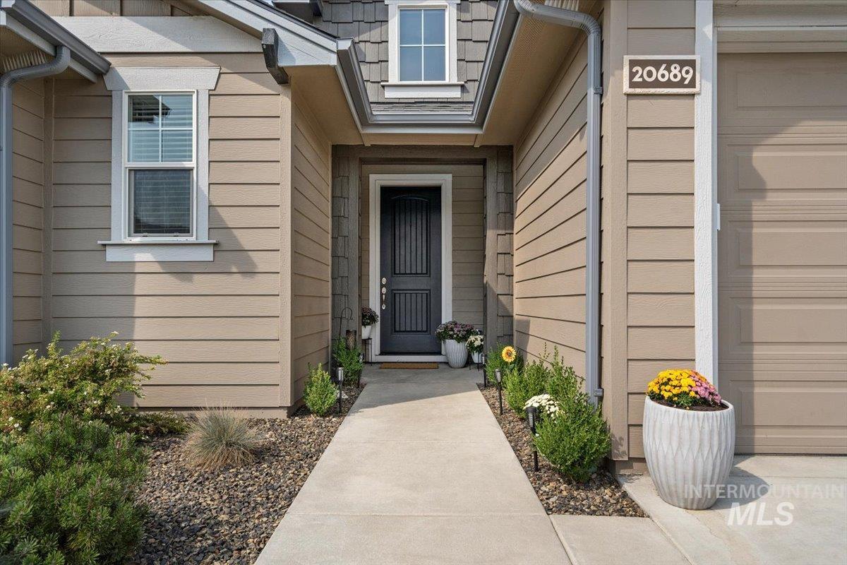 20689 N Glenisla Avenue, Eagle, Idaho 83714, 3 Bedrooms, 2 Bathrooms, Residential For Sale, Price $515,000,MLS 98972554