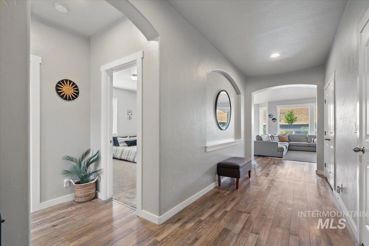 20689 N Glenisla Avenue, Boise, Idaho 83714, 3 Bedrooms, 2 Bathrooms, Residential For Sale, Price $515,000,MLS 98972554