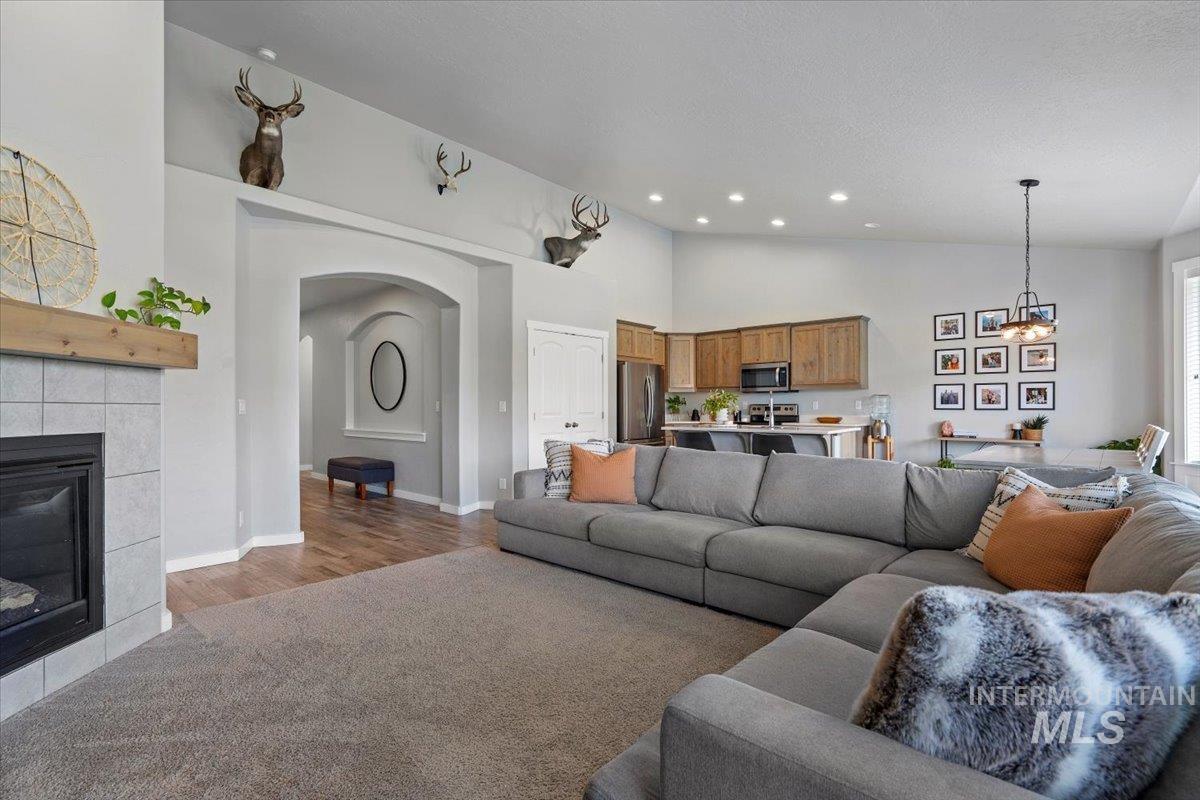 20689 N Glenisla Avenue, Boise, Idaho 83714, 3 Bedrooms, 2 Bathrooms, Residential For Sale, Price $515,000,MLS 98972554