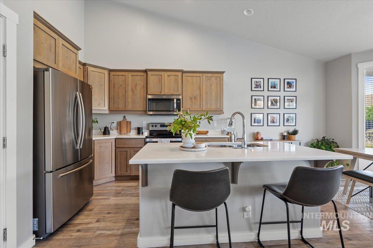 20689 N Glenisla Avenue, Boise, Idaho 83714, 3 Bedrooms, 2 Bathrooms, Residential For Sale, Price $515,000,MLS 98972554