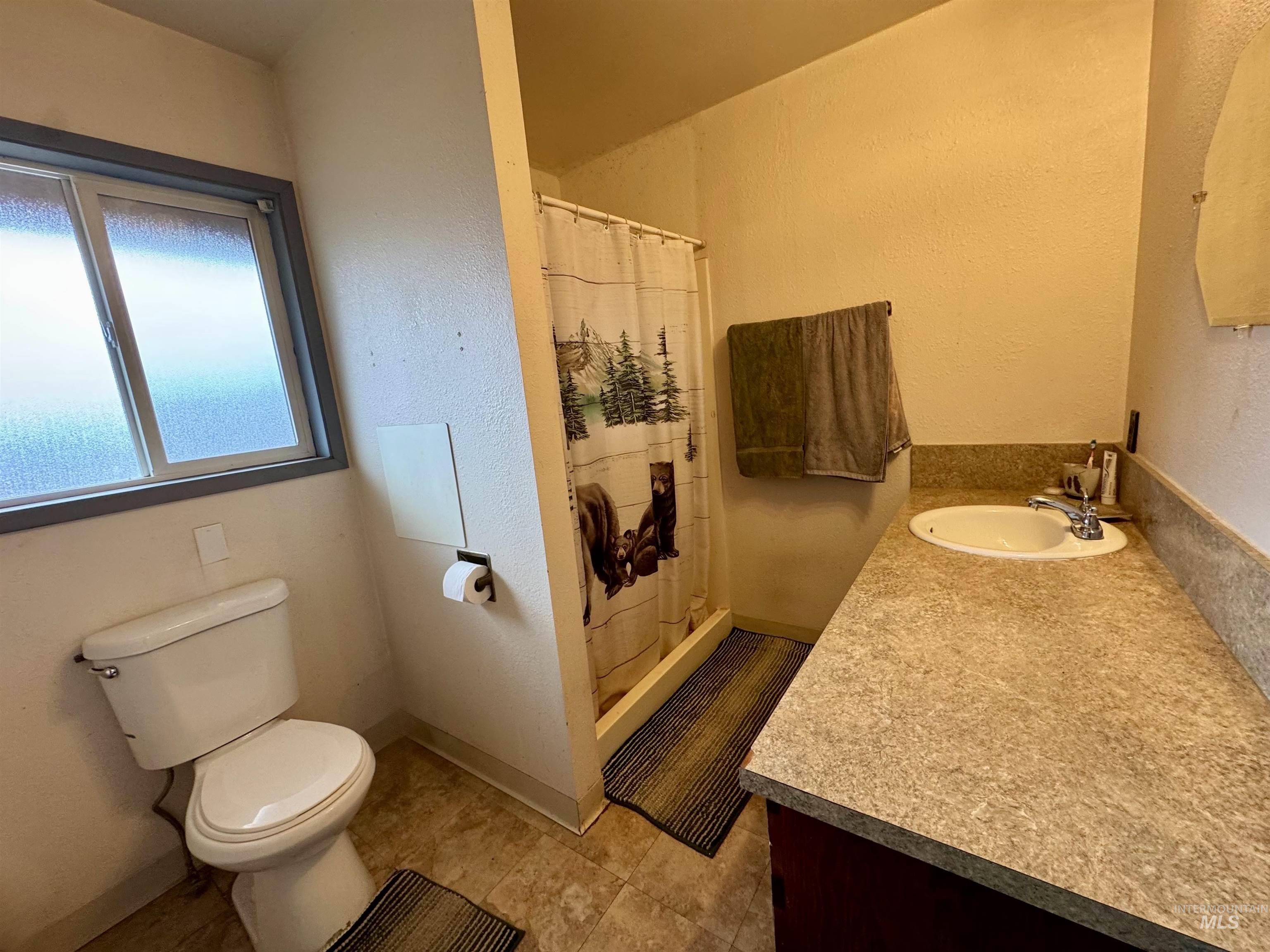 418 Byran Dr, Kamiah, Idaho 83536, 5 Bedrooms, 2.5 Bathrooms, Residential For Sale, Price $279,900,MLS 98972555