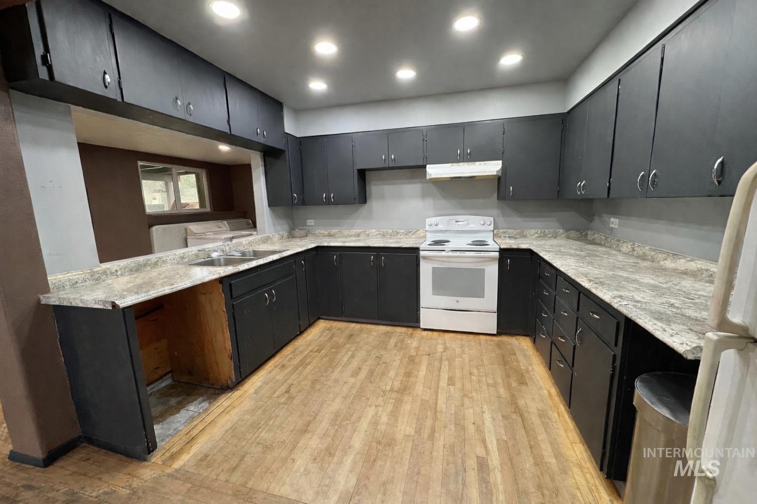 418 Byran Dr, Kamiah, Idaho 83536, 5 Bedrooms, 2.5 Bathrooms, Residential For Sale, Price $279,900,MLS 98972555