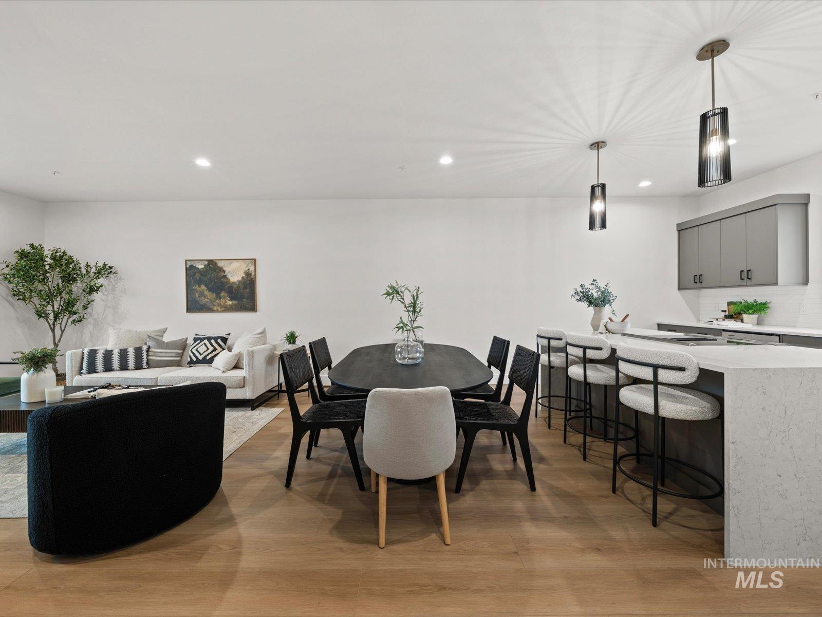 1707 S Federal Way, Boise, Idaho 83705, 3 Bedrooms, 2.5 Bathrooms, Residential For Sale, Price $644,880,MLS 98972557