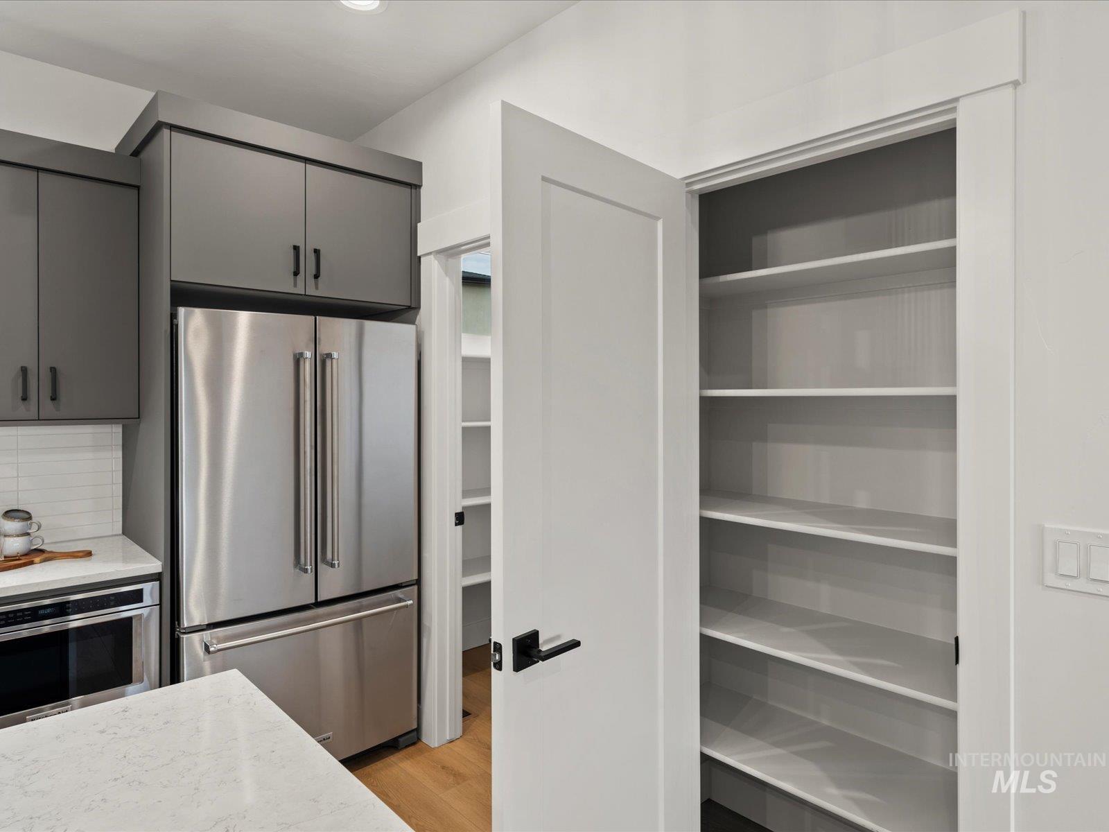 1707 S Federal Way, Boise, Idaho 83705, 3 Bedrooms, 2.5 Bathrooms, Residential For Sale, Price $644,880,MLS 98972557