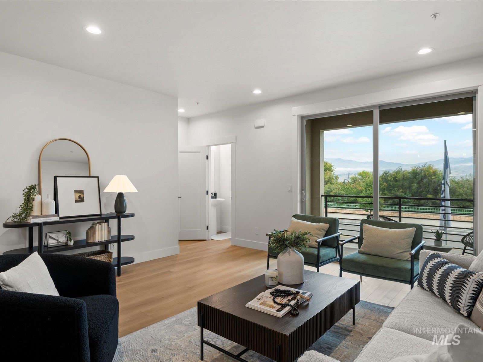 1707 S Federal Way, Boise, Idaho 83705, 3 Bedrooms, 2.5 Bathrooms, Residential For Sale, Price $644,880,MLS 98972557