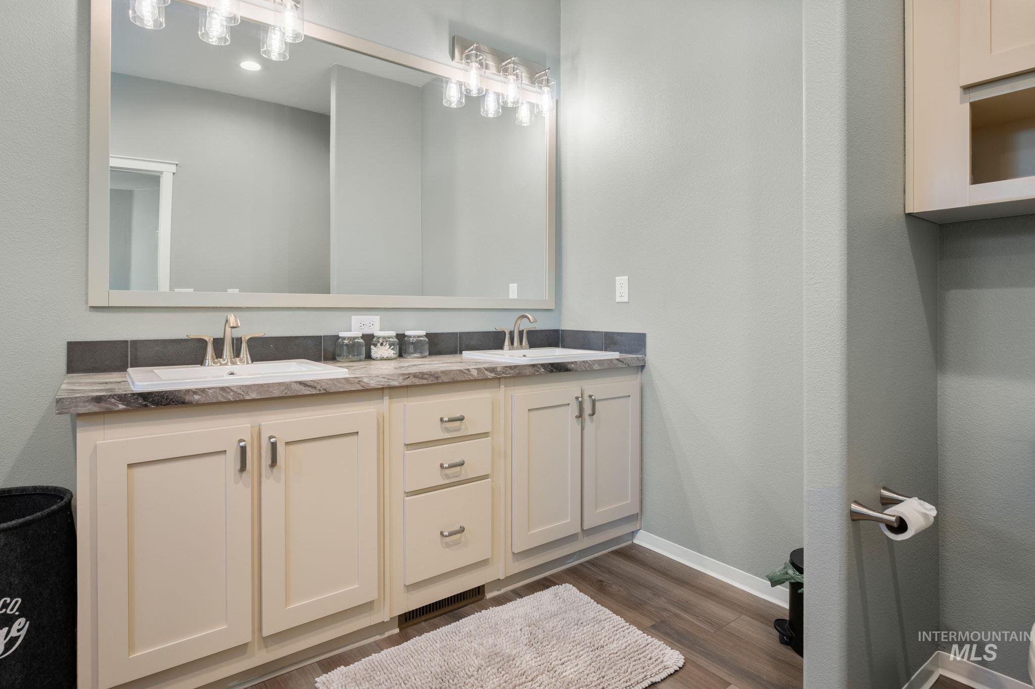 837 Burrell Ave, Lewiston, Idaho 83501, 3 Bedrooms, 2 Bathrooms, Residential For Sale, Price $438,000,MLS 98972558