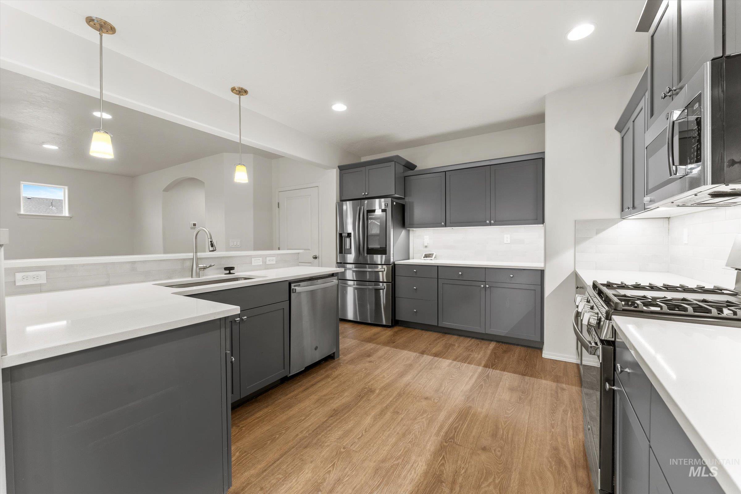 513 Stanley Lake St, Middleton, Idaho 83644, 3 Bedrooms, 2.5 Bathrooms, Residential For Sale, Price $429,900,MLS 98972559