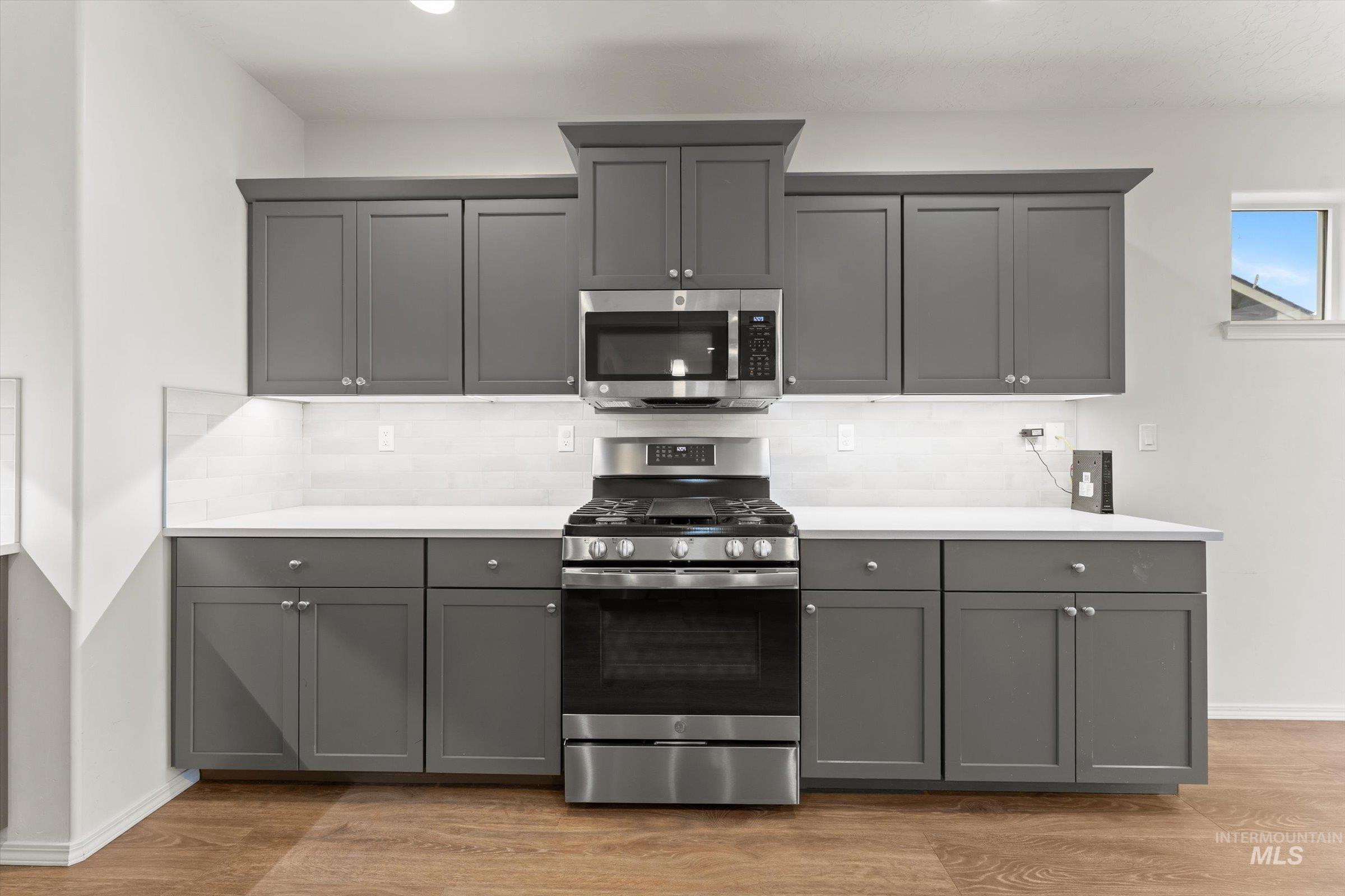 513 Stanley Lake St, Middleton, Idaho 83644, 3 Bedrooms, 2.5 Bathrooms, Residential For Sale, Price $429,900,MLS 98972559