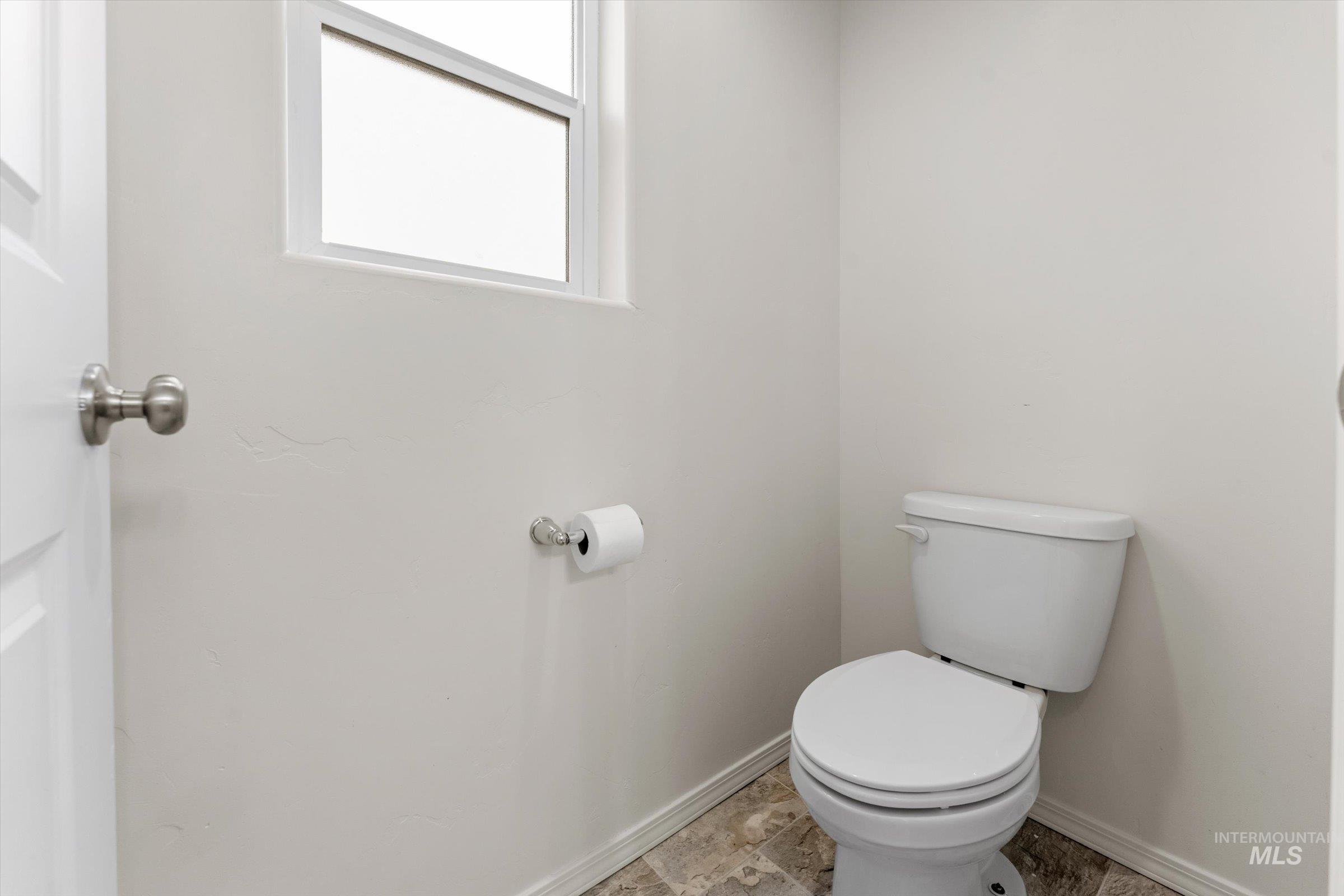 513 Stanley Lake St, Middleton, Idaho 83644, 3 Bedrooms, 2.5 Bathrooms, Residential For Sale, Price $429,900,MLS 98972559