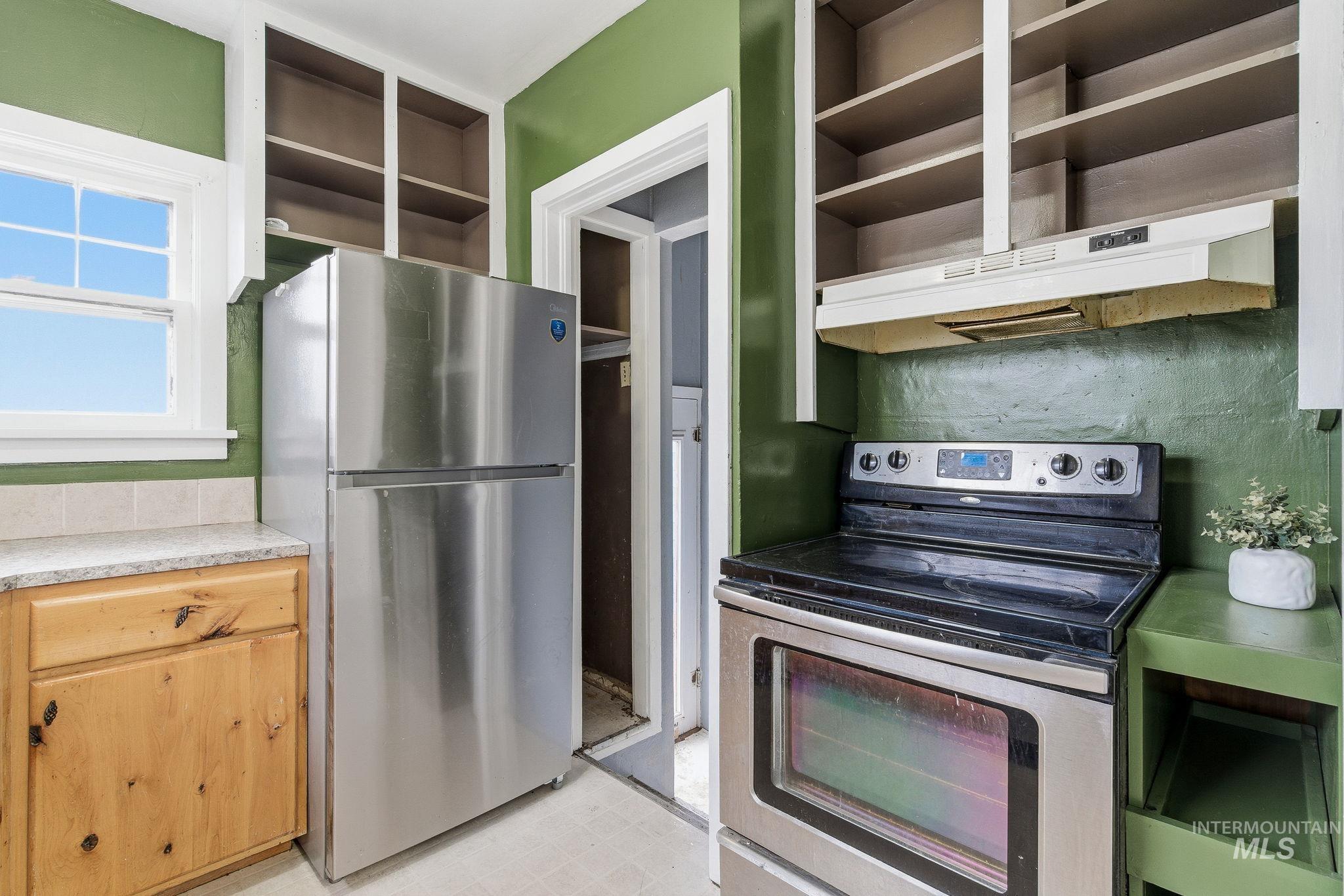 712 17th Ave S, Nampa, Idaho 83651, 2 Bedrooms, 1 Bathroom, Residential For Sale, Price $305,000,MLS 98972560