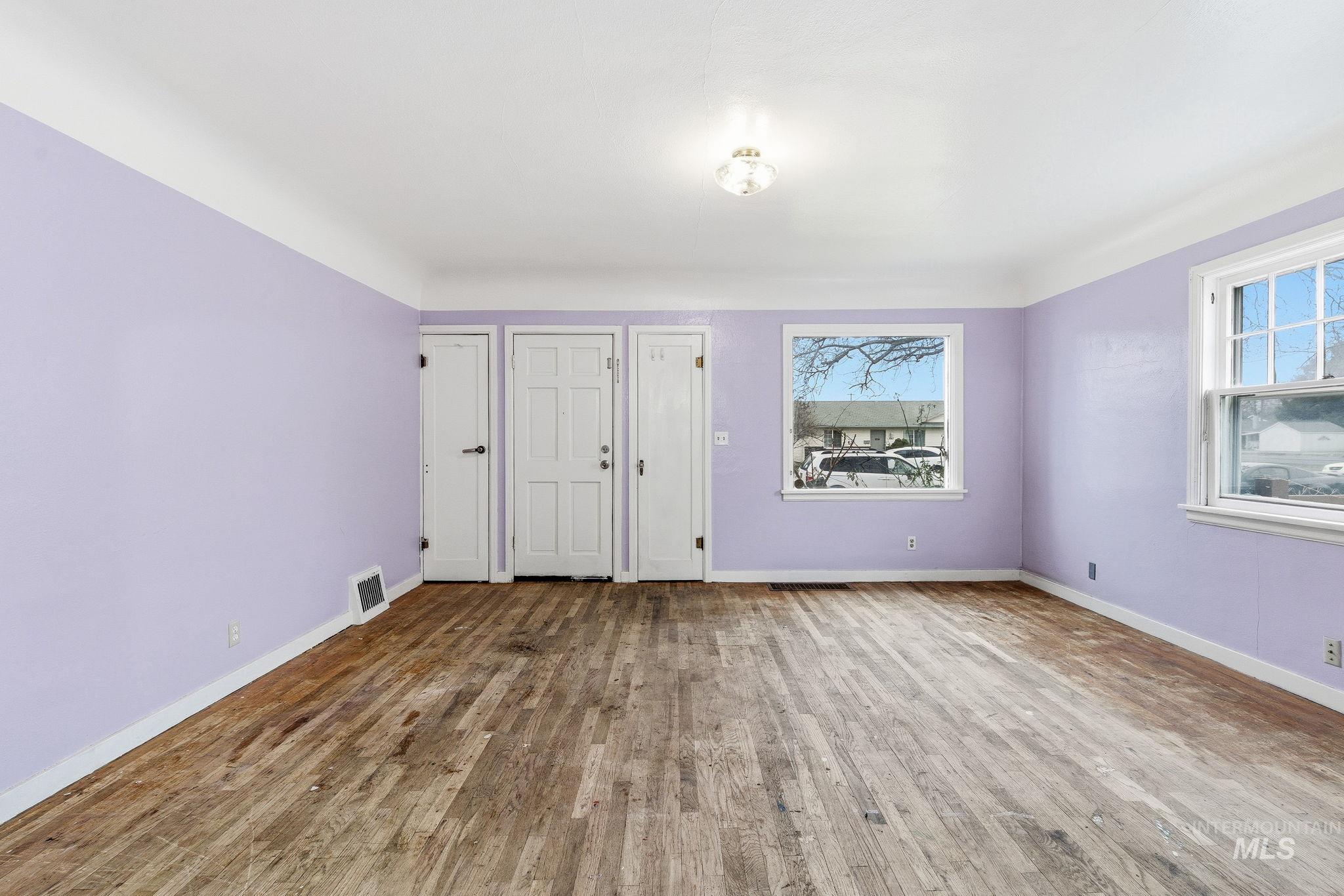 712 17th Ave S, Nampa, Idaho 83651, 2 Bedrooms, 1 Bathroom, Residential For Sale, Price $305,000,MLS 98972560