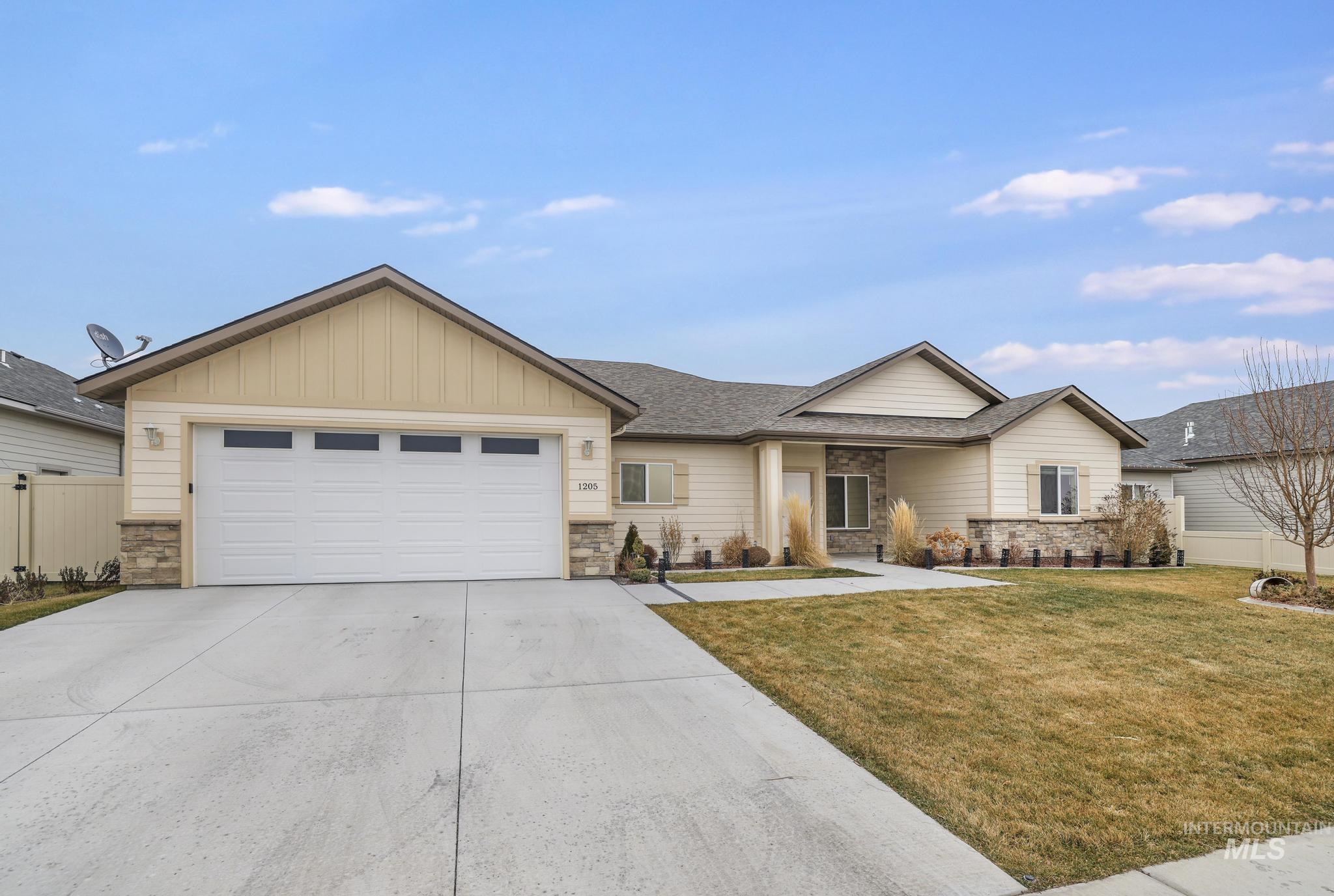 1205 Thunder Mountain Dr., Kimberly, Idaho 83341, 3 Bedrooms, 2 Bathrooms, Residential For Sale, Price $420,000,MLS 98972561