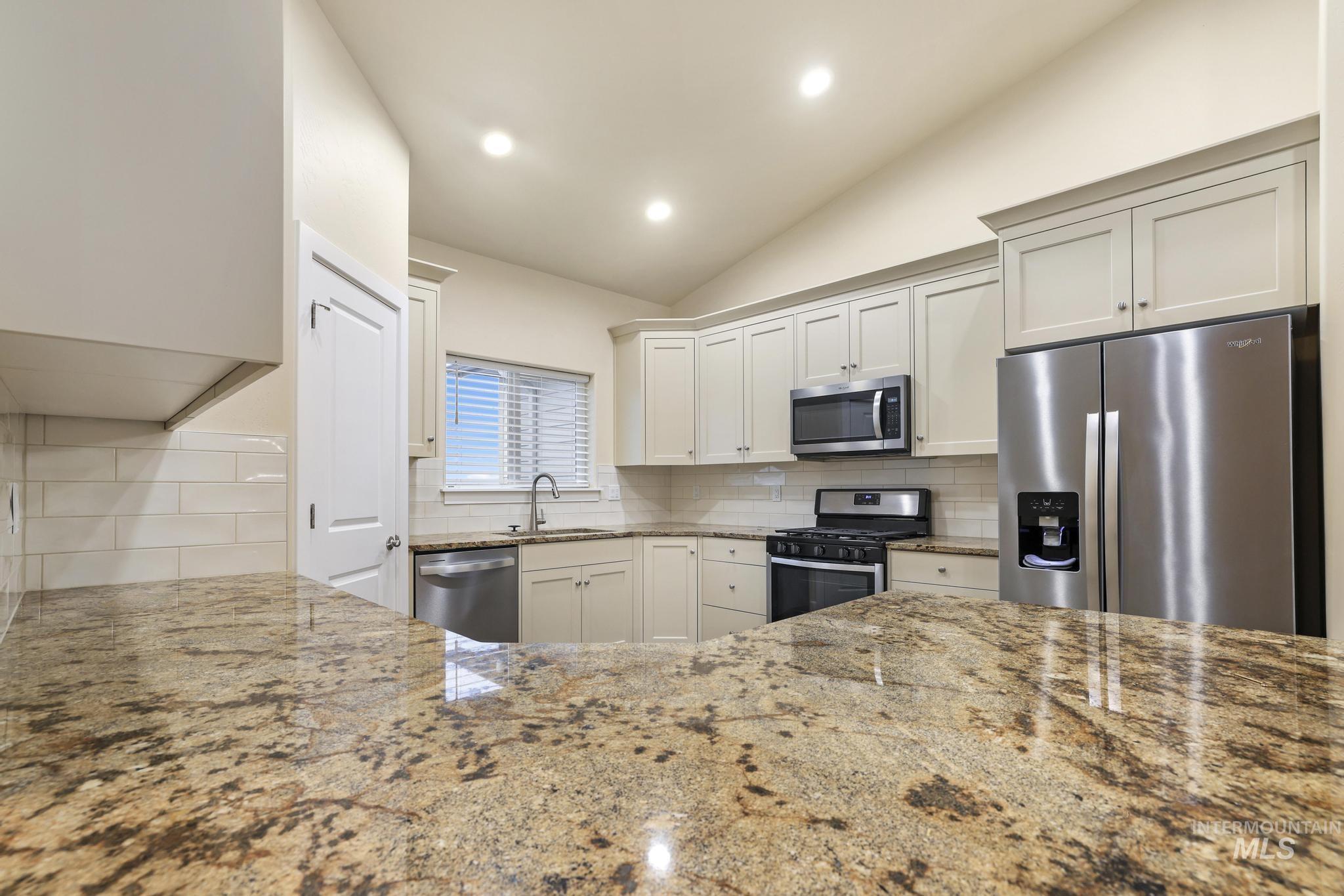 1205 Thunder Mountain Dr., Kimberly, Idaho 83341, 3 Bedrooms, 2 Bathrooms, Residential For Sale, Price $420,000,MLS 98972561