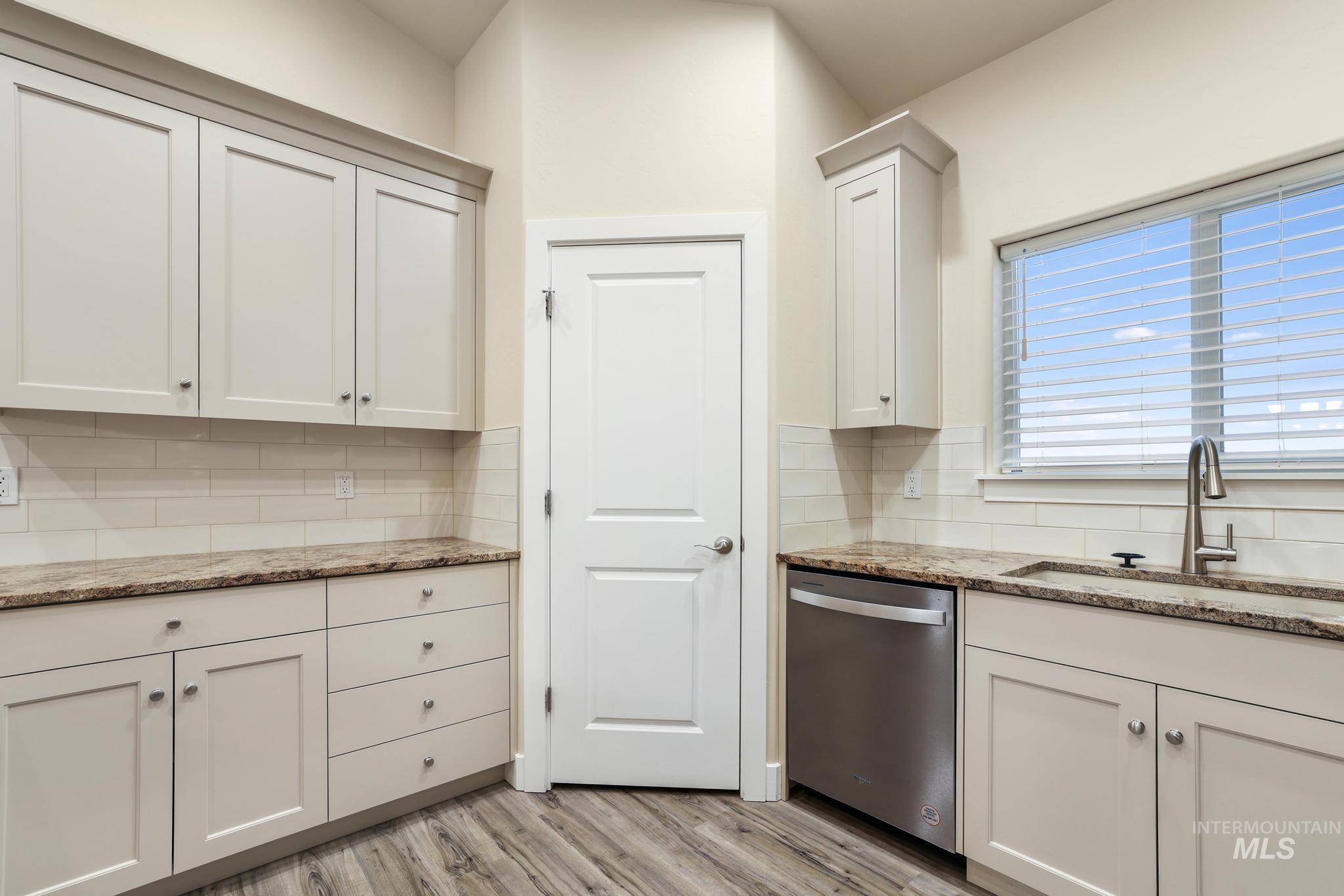 1205 Thunder Mountain Dr., Kimberly, Idaho 83341, 3 Bedrooms, 2 Bathrooms, Residential For Sale, Price $420,000,MLS 98972561