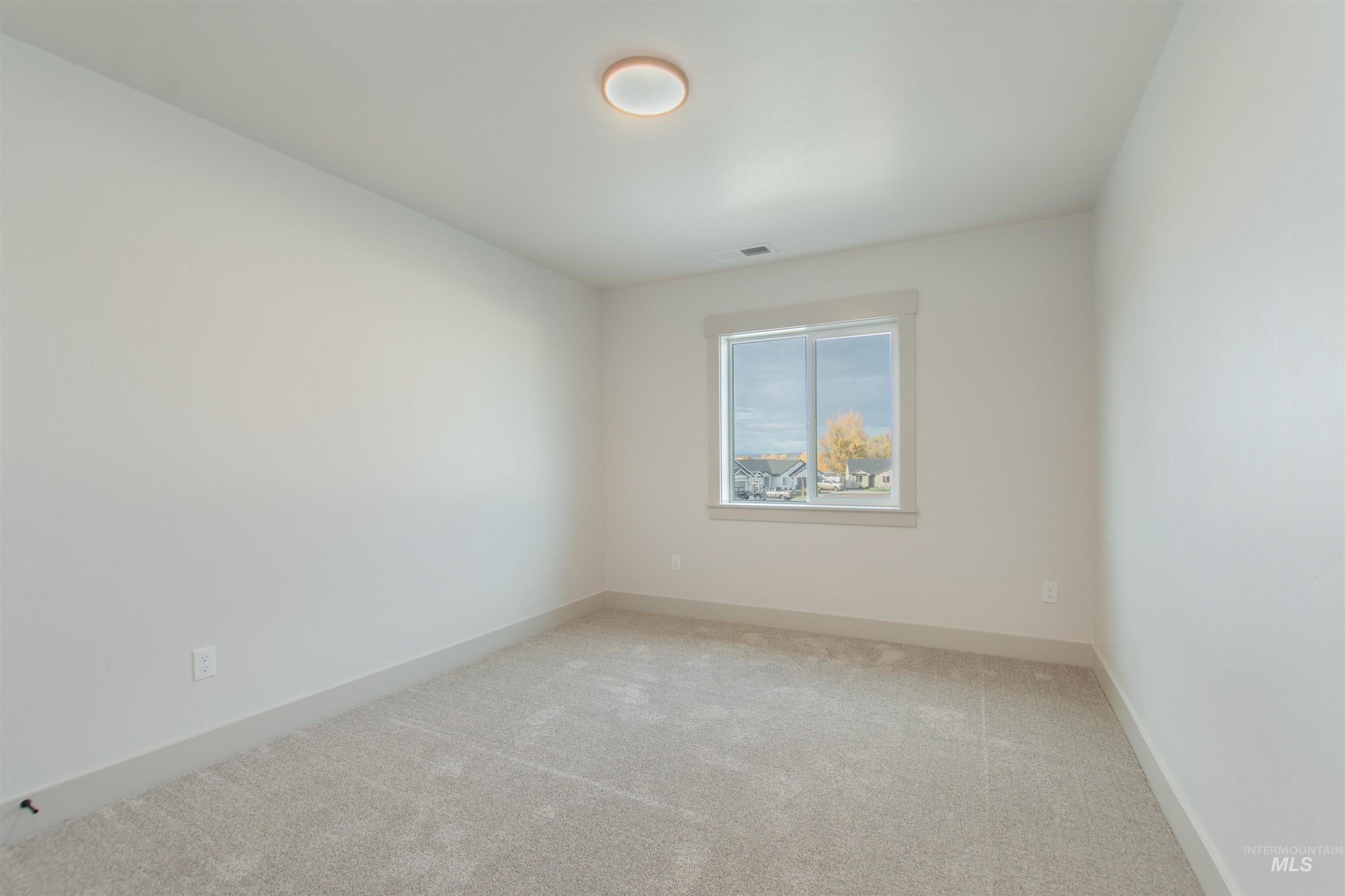 438 October Sky, New Plymouth, Idaho 83655, 5 Bedrooms, 2.5 Bathrooms, Residential For Sale, Price $465,000,MLS 98972572