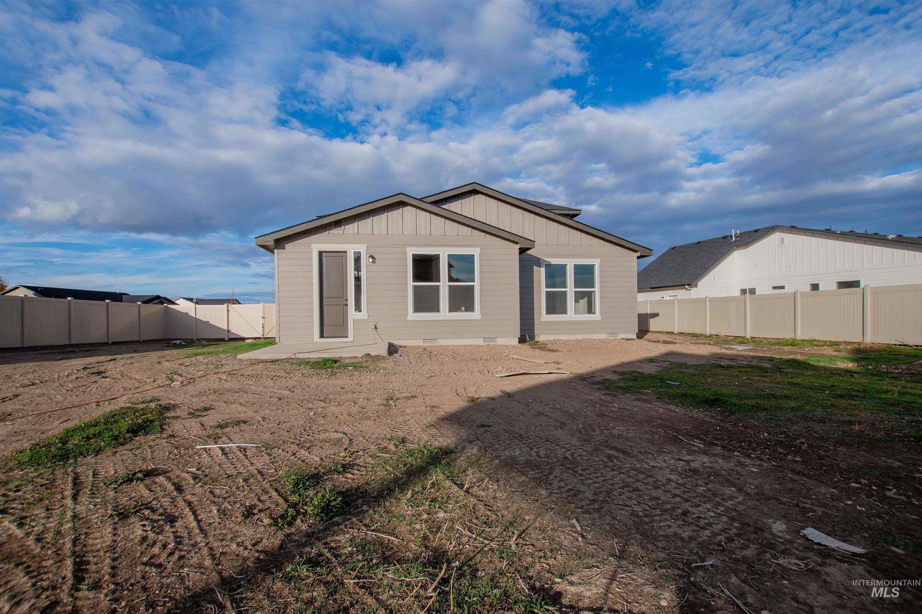 438 October Sky, New Plymouth, Idaho 83655, 5 Bedrooms, 2.5 Bathrooms, Residential For Sale, Price $465,000,MLS 98972572