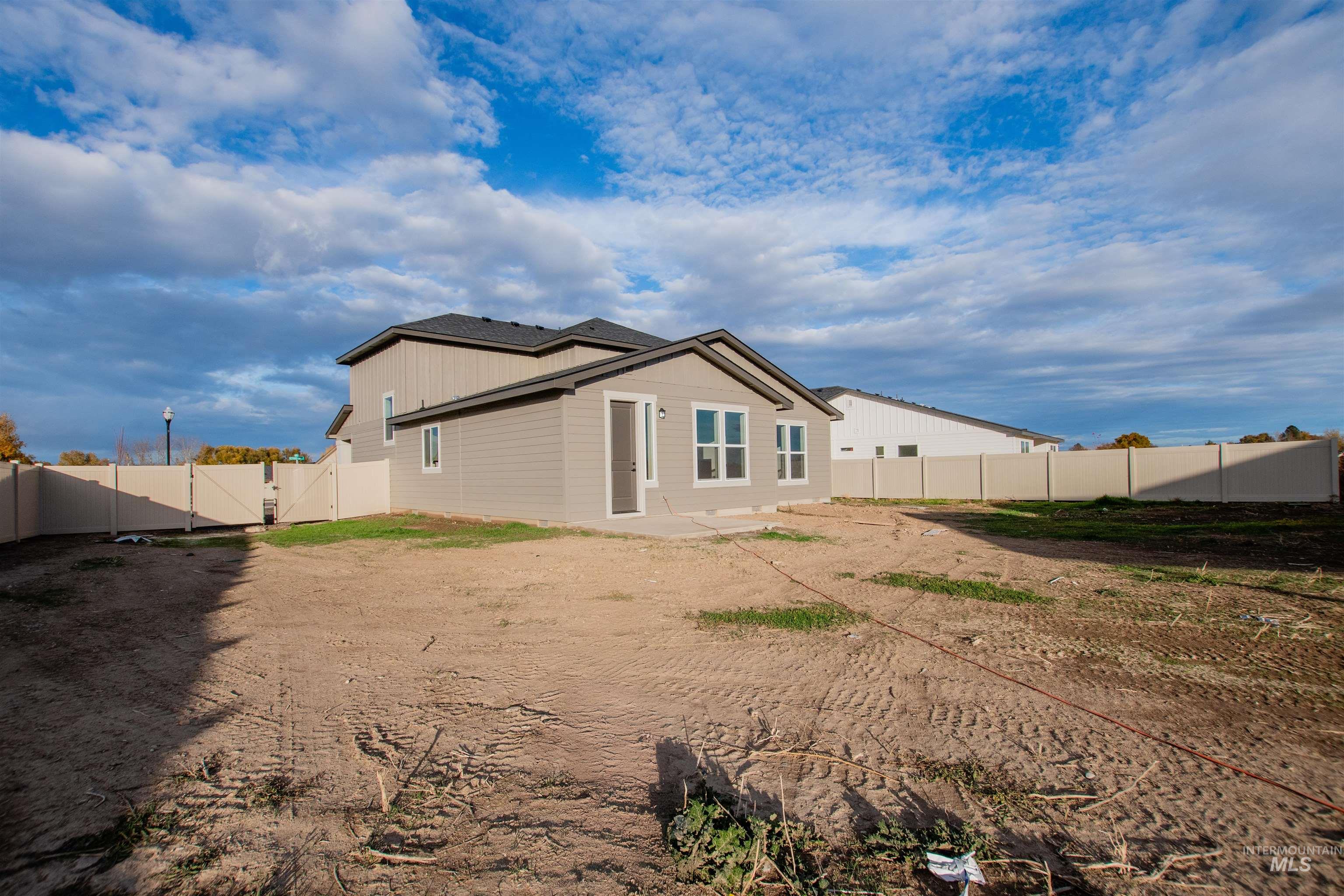 438 October Sky, New Plymouth, Idaho 83655, 5 Bedrooms, 2.5 Bathrooms, Residential For Sale, Price $465,000,MLS 98972572