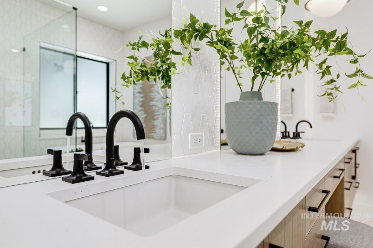 9835 Meadow Park Blvd, Middleton, Idaho 83644, 5 Bedrooms, 3.5 Bathrooms, Residential For Sale, Price $1,699,900,MLS 98972573