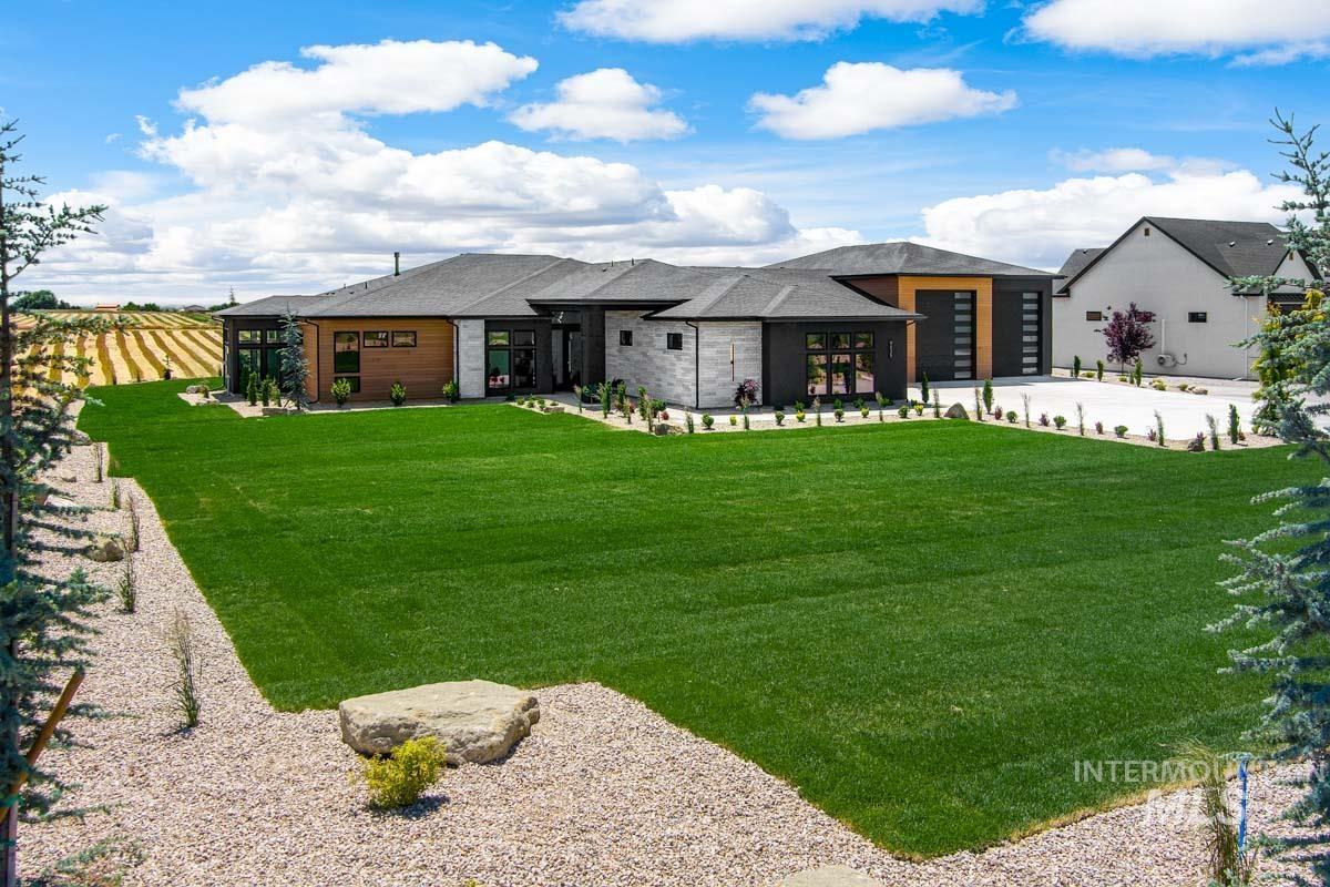 9835 Meadow Park Blvd, Middleton, Idaho 83644, 5 Bedrooms, 3.5 Bathrooms, Residential For Sale, Price $1,699,900,MLS 98972573