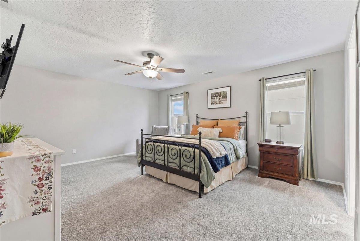 262 E Willowcreek Dr, Middleton, Idaho 83644, 4 Bedrooms, 2.5 Bathrooms, Residential For Sale, Price $410,000,MLS 98972575