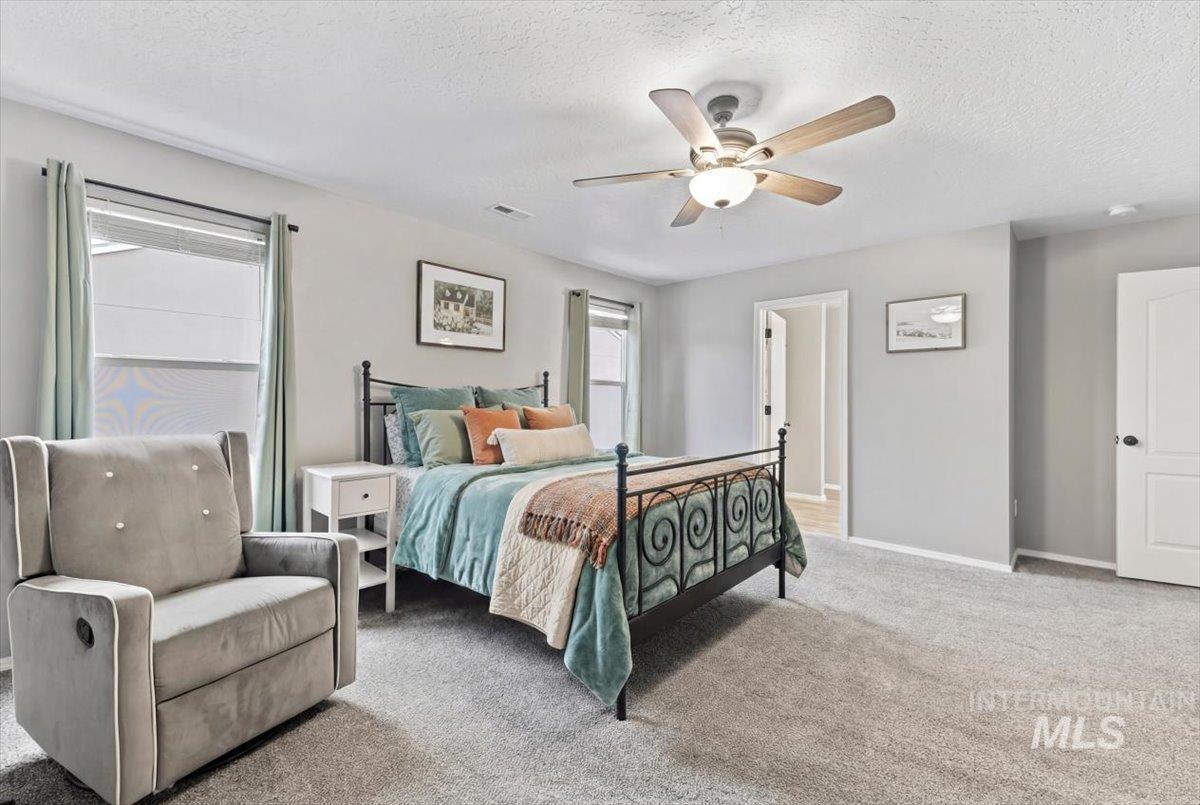 262 E Willowcreek Dr, Middleton, Idaho 83644, 4 Bedrooms, 2.5 Bathrooms, Residential For Sale, Price $410,000,MLS 98972575