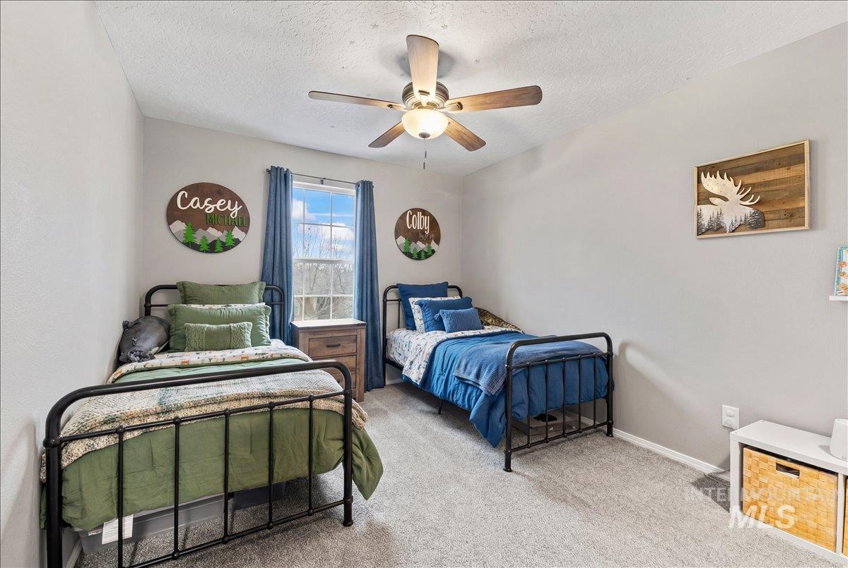 262 E Willowcreek Dr, Middleton, Idaho 83644, 4 Bedrooms, 2.5 Bathrooms, Residential For Sale, Price $410,000,MLS 98972575