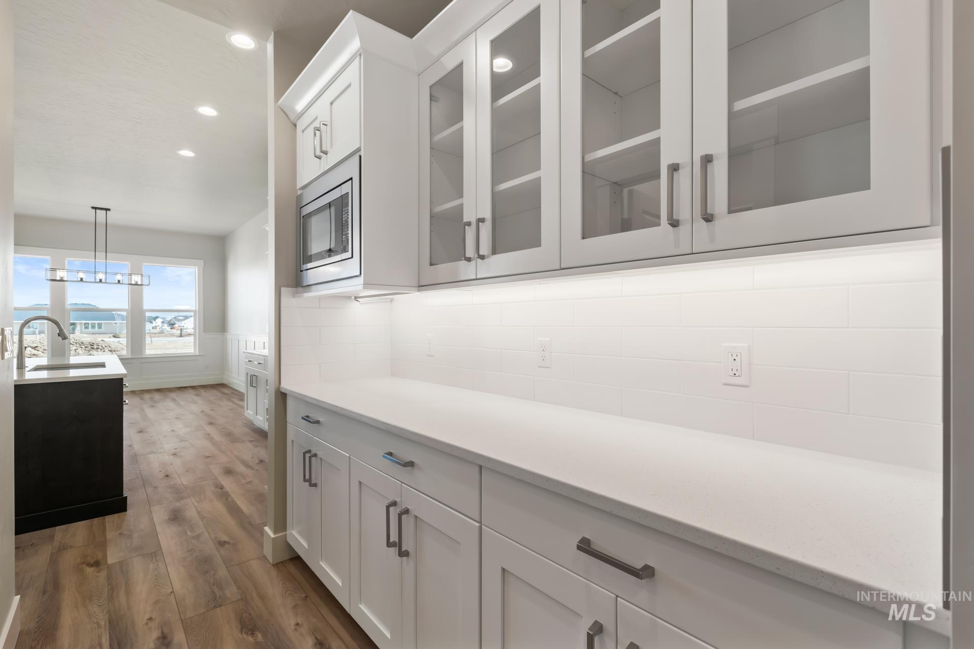 385 S Strut Way, Boise, Idaho 83716, 3 Bedrooms, 2.5 Bathrooms, Residential For Sale, Price $724,900,MLS 98972576