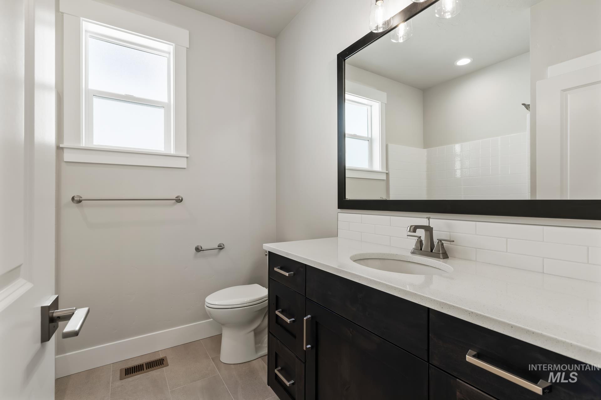 385 S Strut Way, Boise, Idaho 83716, 3 Bedrooms, 2.5 Bathrooms, Residential For Sale, Price $724,900,MLS 98972576