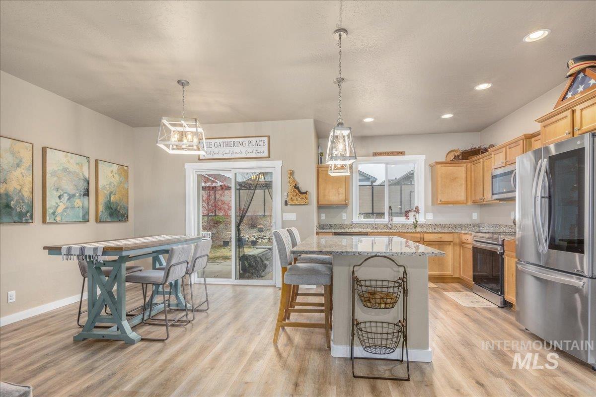 5668 W Old Ranch St, Boise, Idaho 83714, 3 Bedrooms, 2 Bathrooms, Residential For Sale, Price $469,000,MLS 98972577