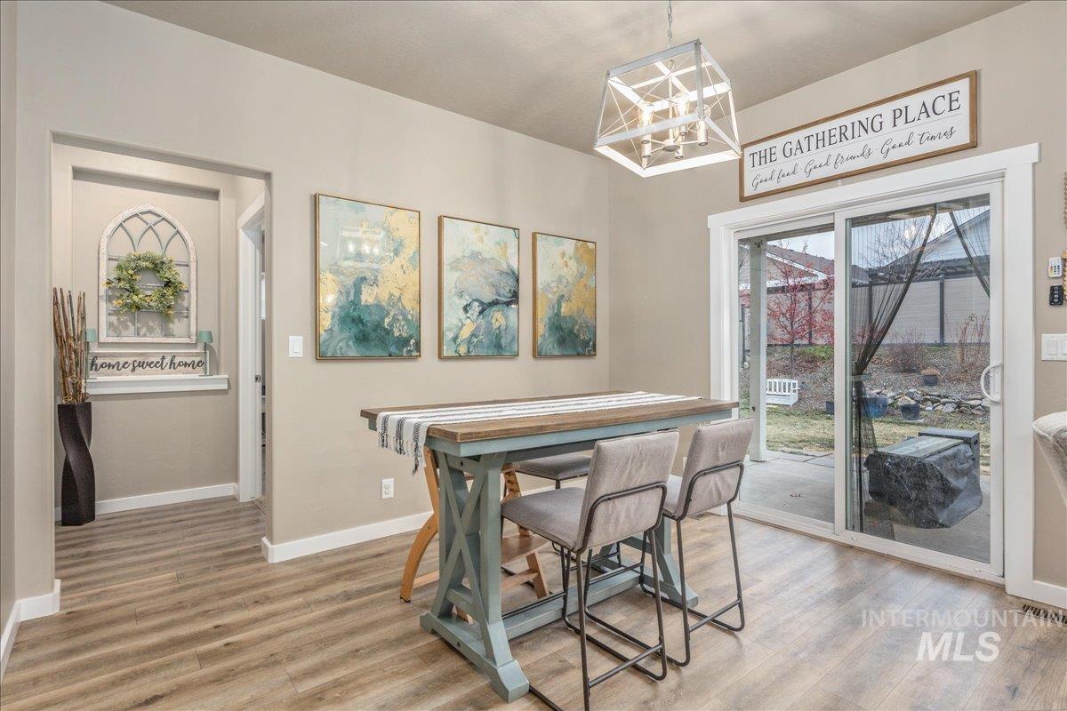 5668 W Old Ranch St, Boise, Idaho 83714, 3 Bedrooms, 2 Bathrooms, Residential For Sale, Price $469,000,MLS 98972577