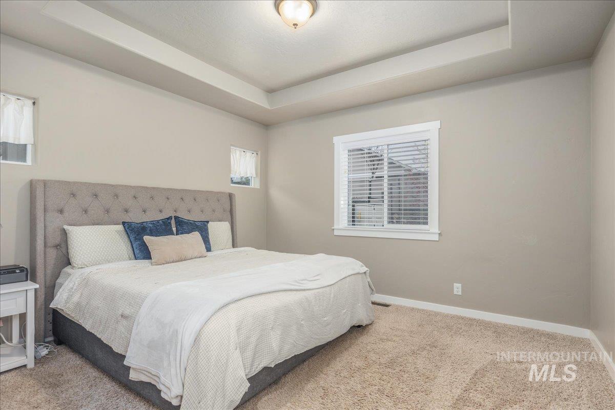 5668 W Old Ranch St, Boise, Idaho 83714, 3 Bedrooms, 2 Bathrooms, Residential For Sale, Price $469,000,MLS 98972577