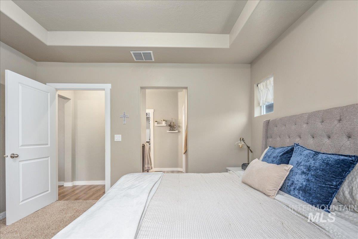 5668 W Old Ranch St, Boise, Idaho 83714, 3 Bedrooms, 2 Bathrooms, Residential For Sale, Price $469,000,MLS 98972577