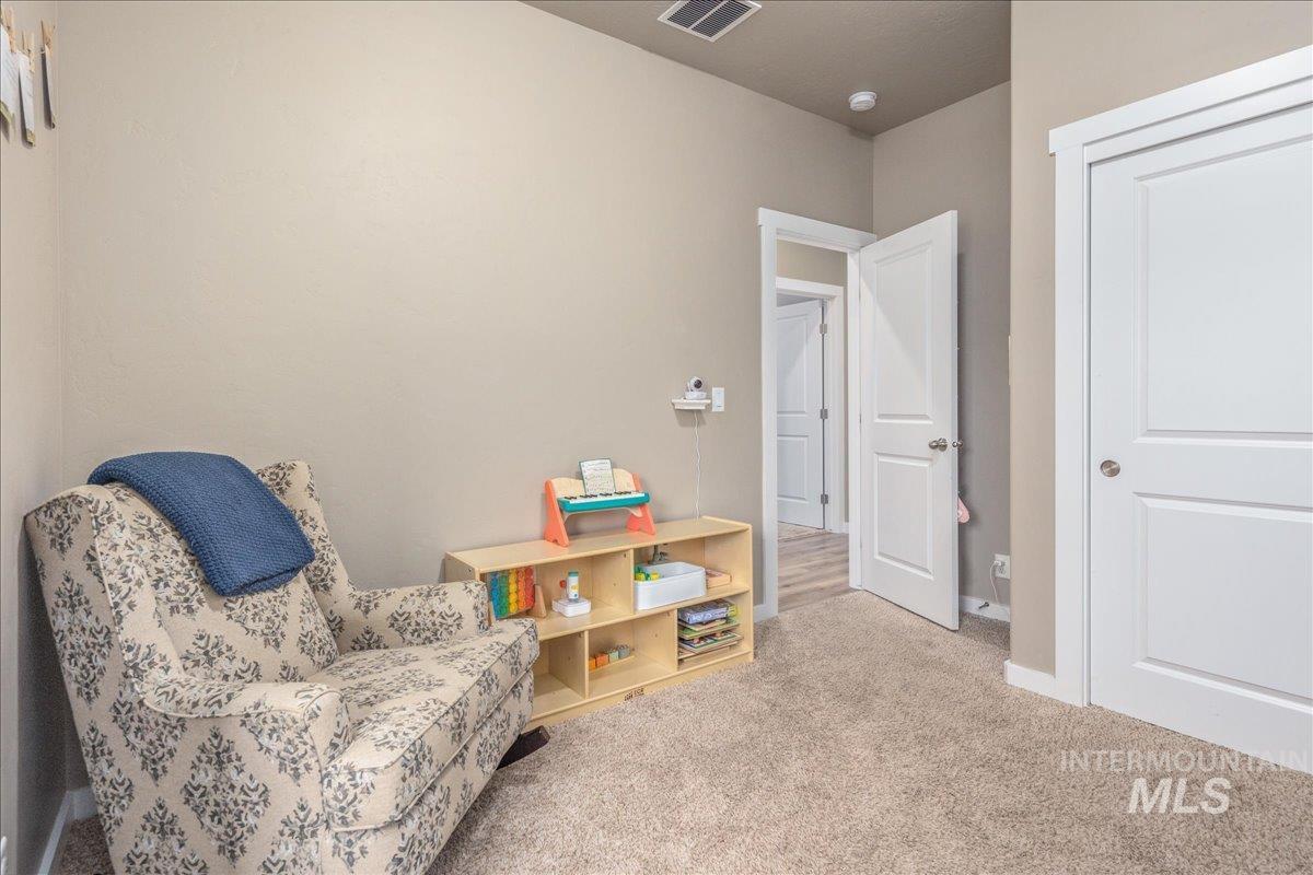 5668 W Old Ranch St, Boise, Idaho 83714, 3 Bedrooms, 2 Bathrooms, Residential For Sale, Price $469,000,MLS 98972577