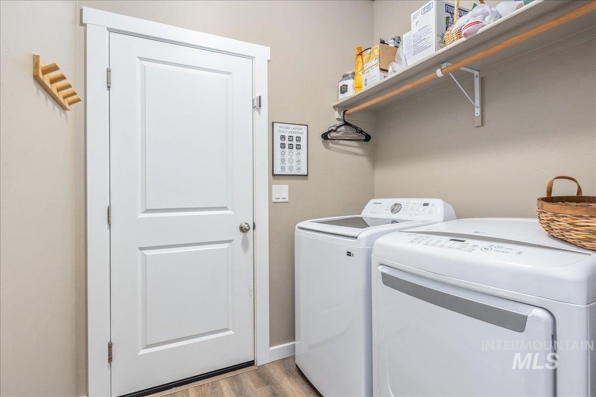 5668 W Old Ranch St, Boise, Idaho 83714, 3 Bedrooms, 2 Bathrooms, Residential For Sale, Price $469,000,MLS 98972577