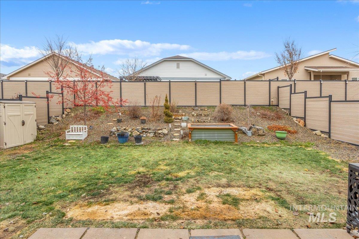 5668 W Old Ranch St, Boise, Idaho 83714, 3 Bedrooms, 2 Bathrooms, Residential For Sale, Price $469,000,MLS 98972577